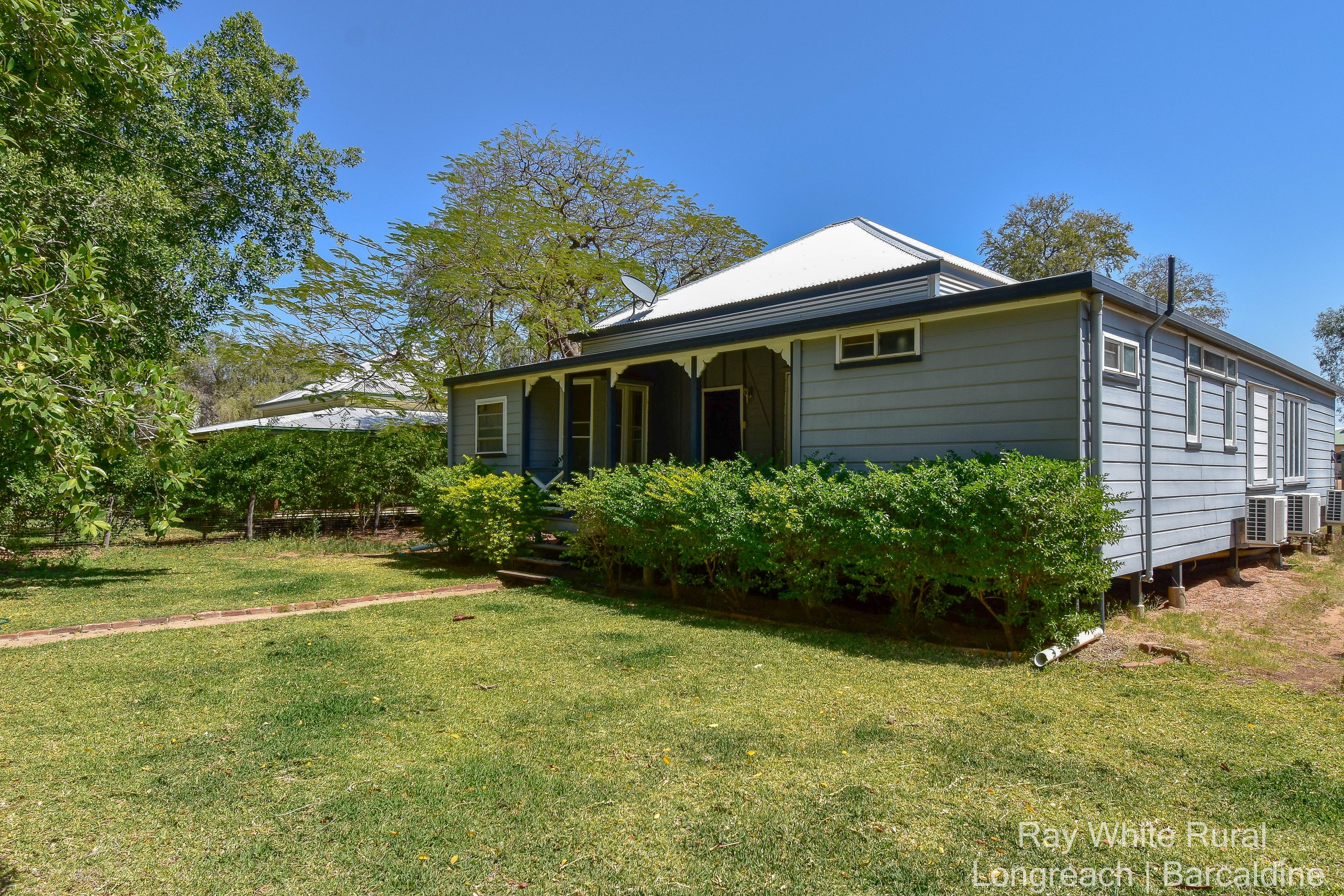 115 Crane Street, Longreach QLD 4730