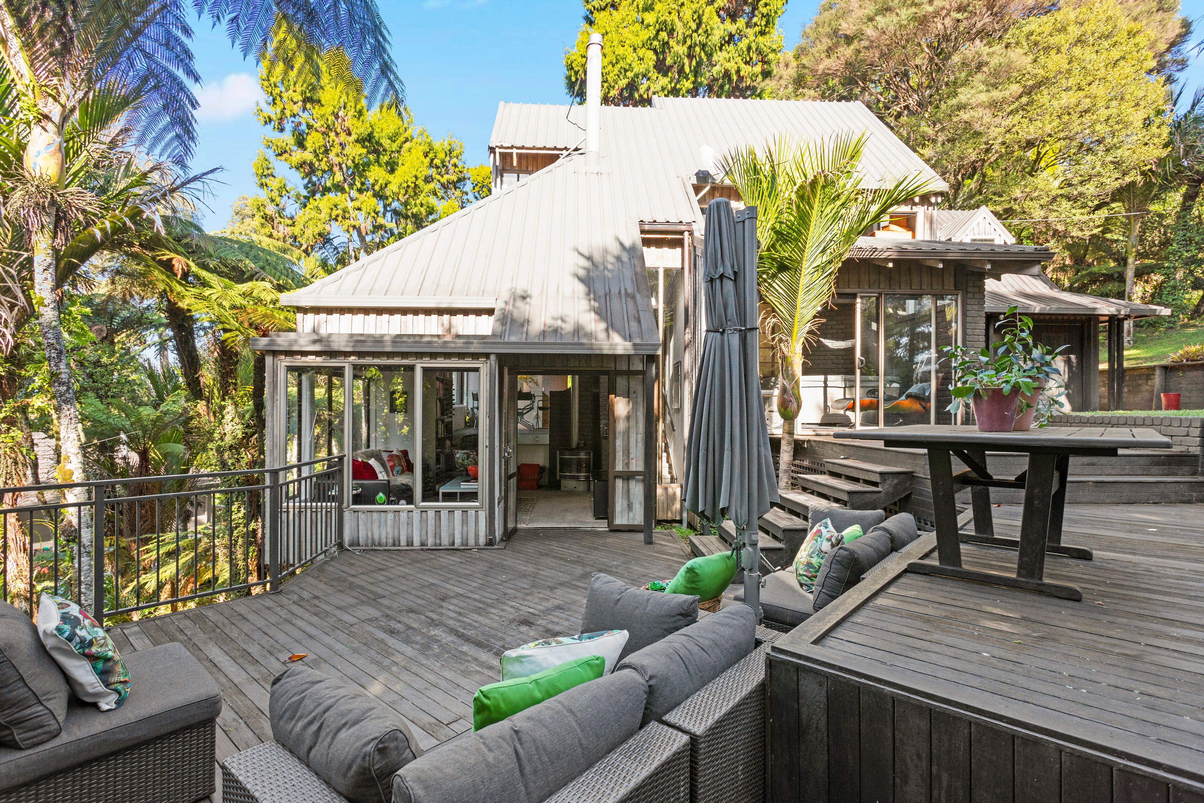 246 Scenic Drive, Titirangi, Waitakere City