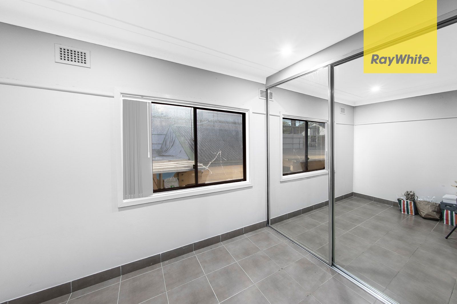 32 Barcom Street — photo 11 of 14