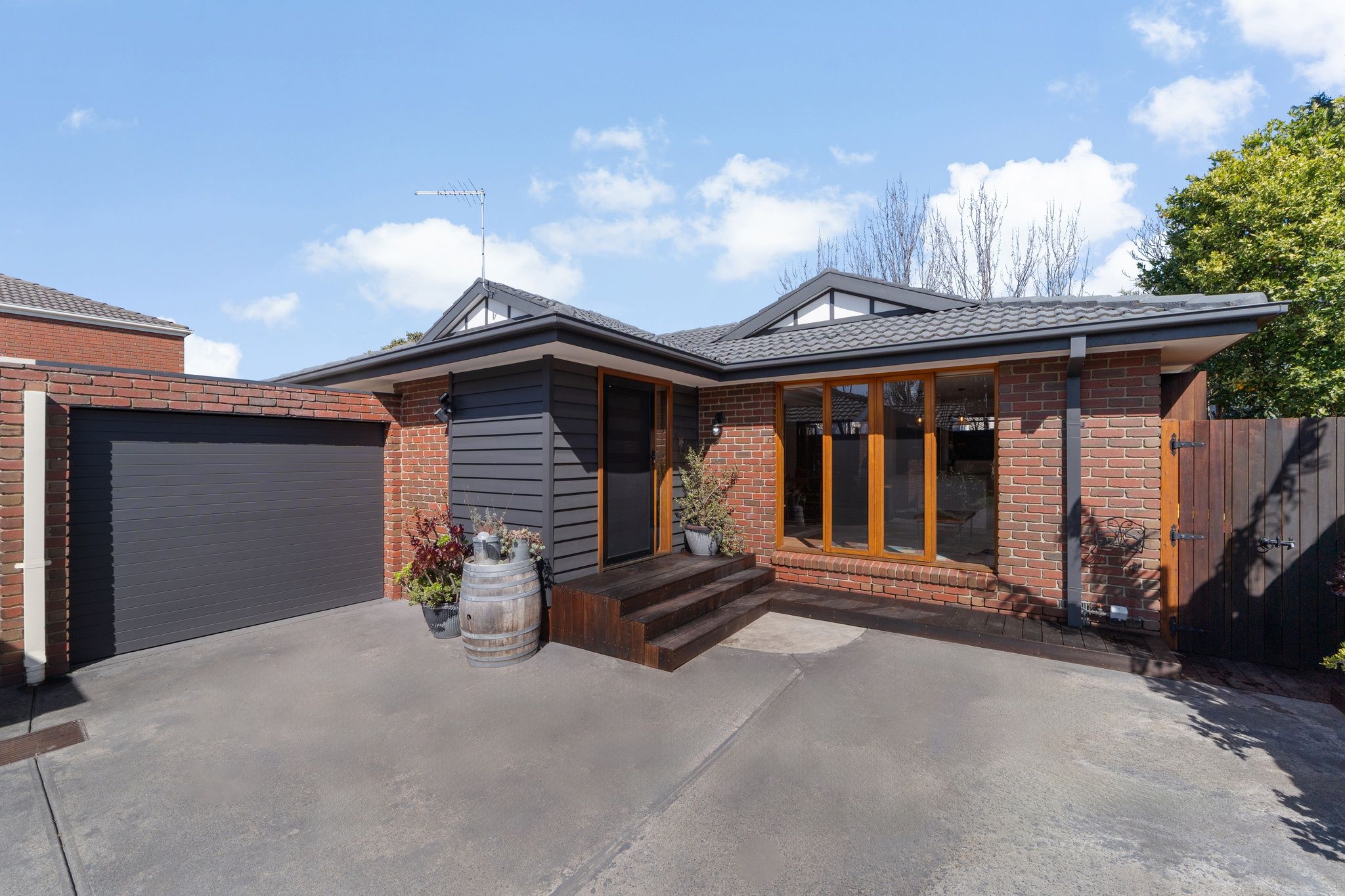 2/10 Keith Street — photo from Ray White The Bayside Group