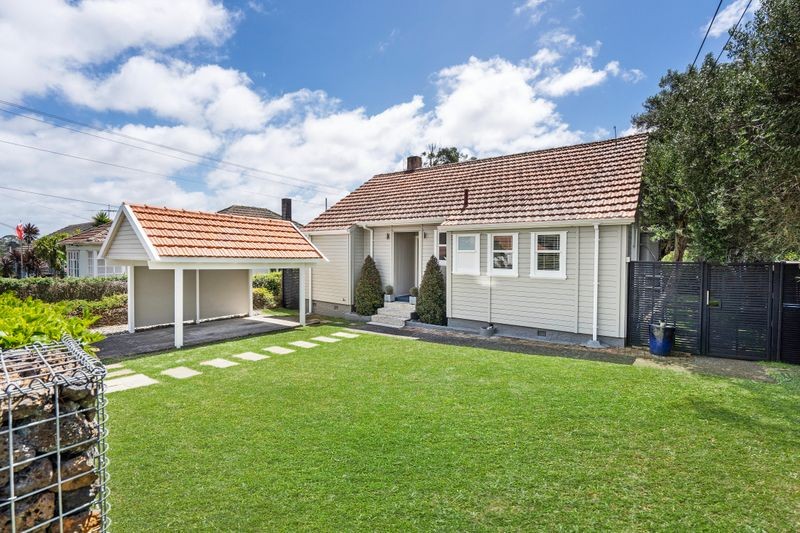 9 Range View Road, Mount Albert, Auckland City