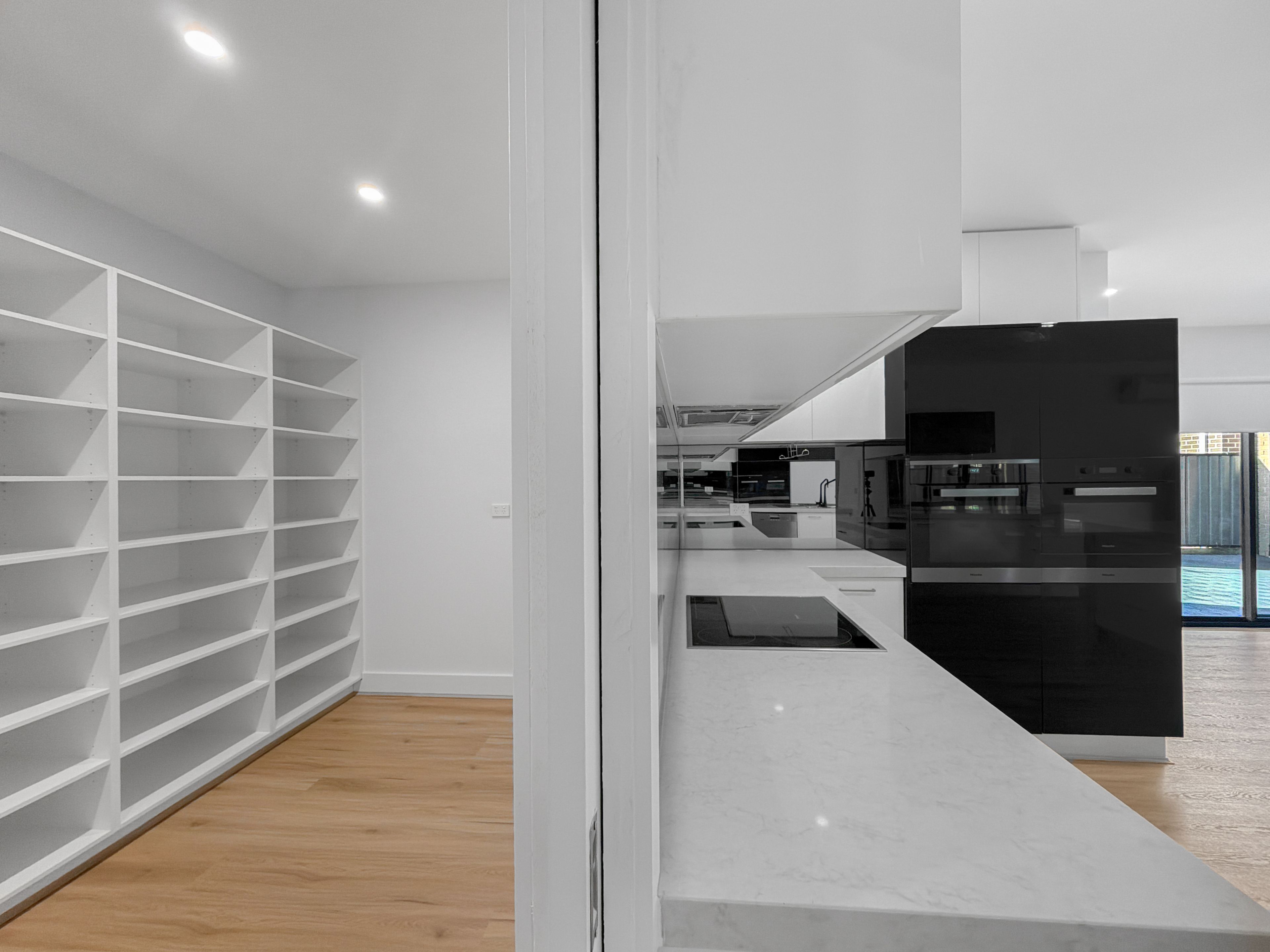 12 Ickworth Crescent — photo 7 of 11