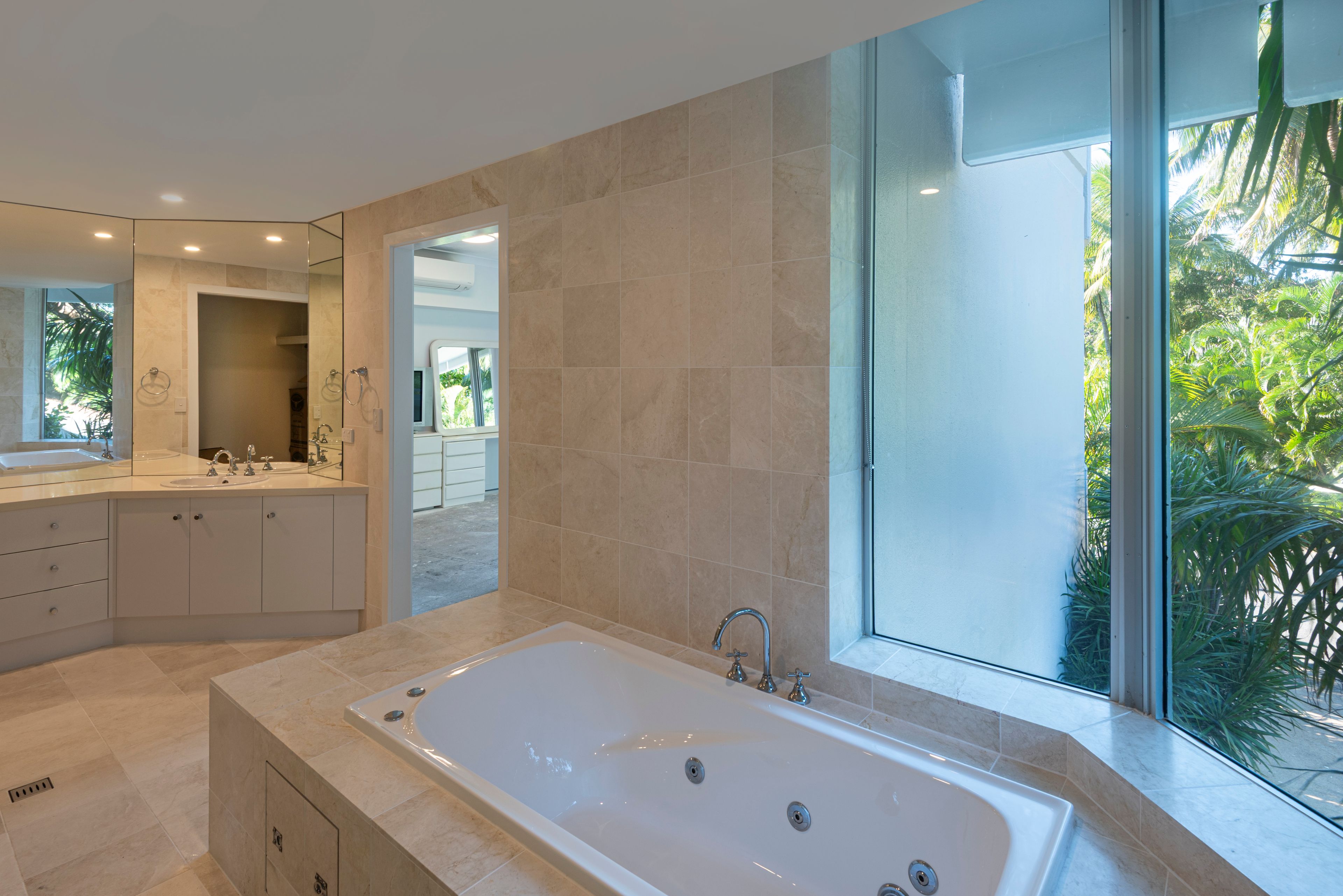 G/1 Marina Drive, Yacht Harbour Towers — photo 15 of 30