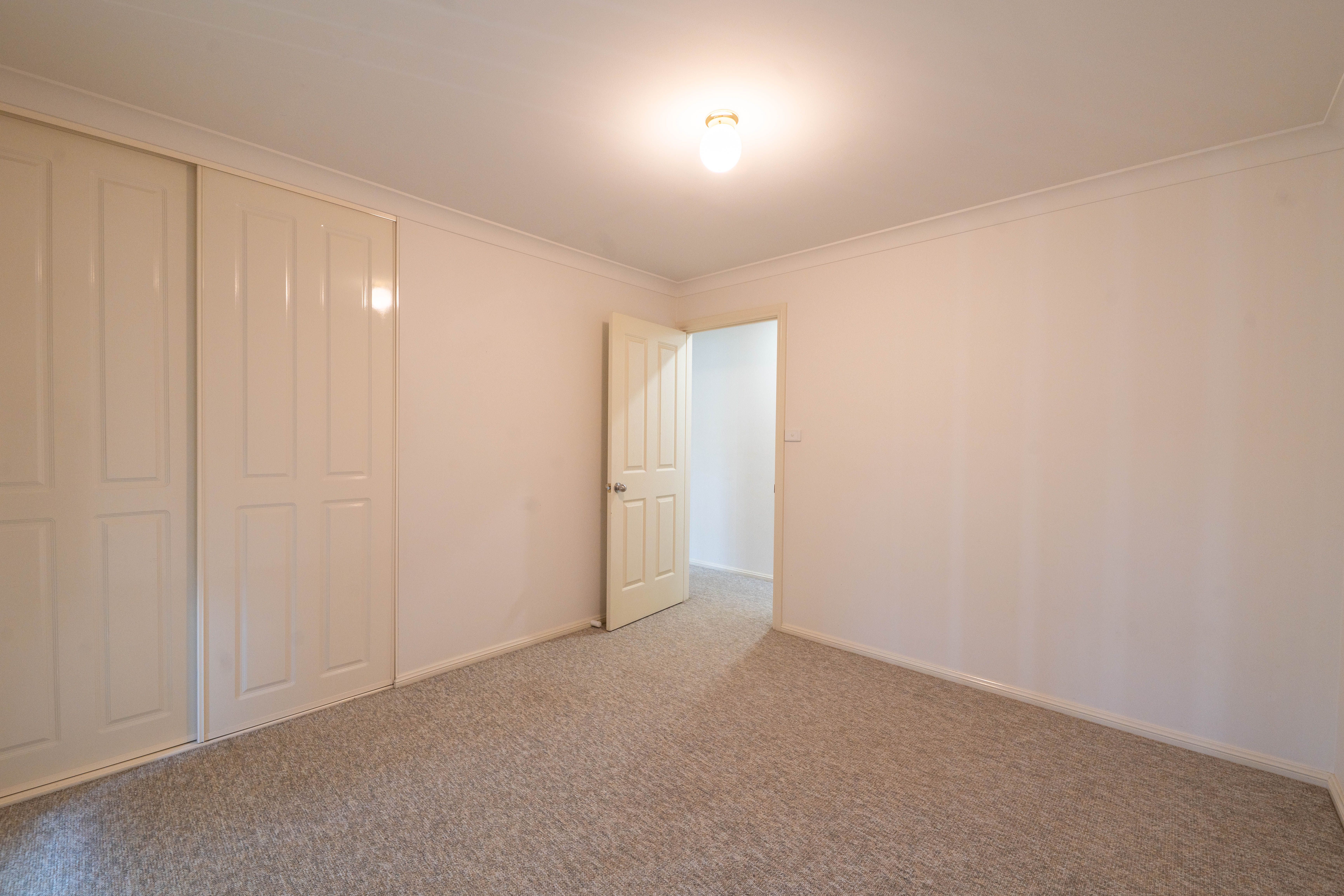 17 Victoria Street — photo 8 of 11