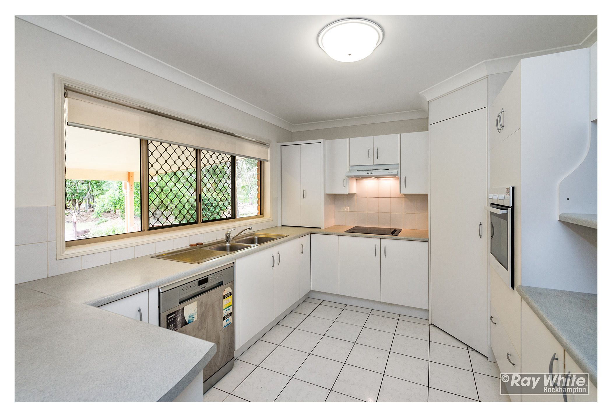 42 Schlencker Drive, Glenlee, QLD 4711