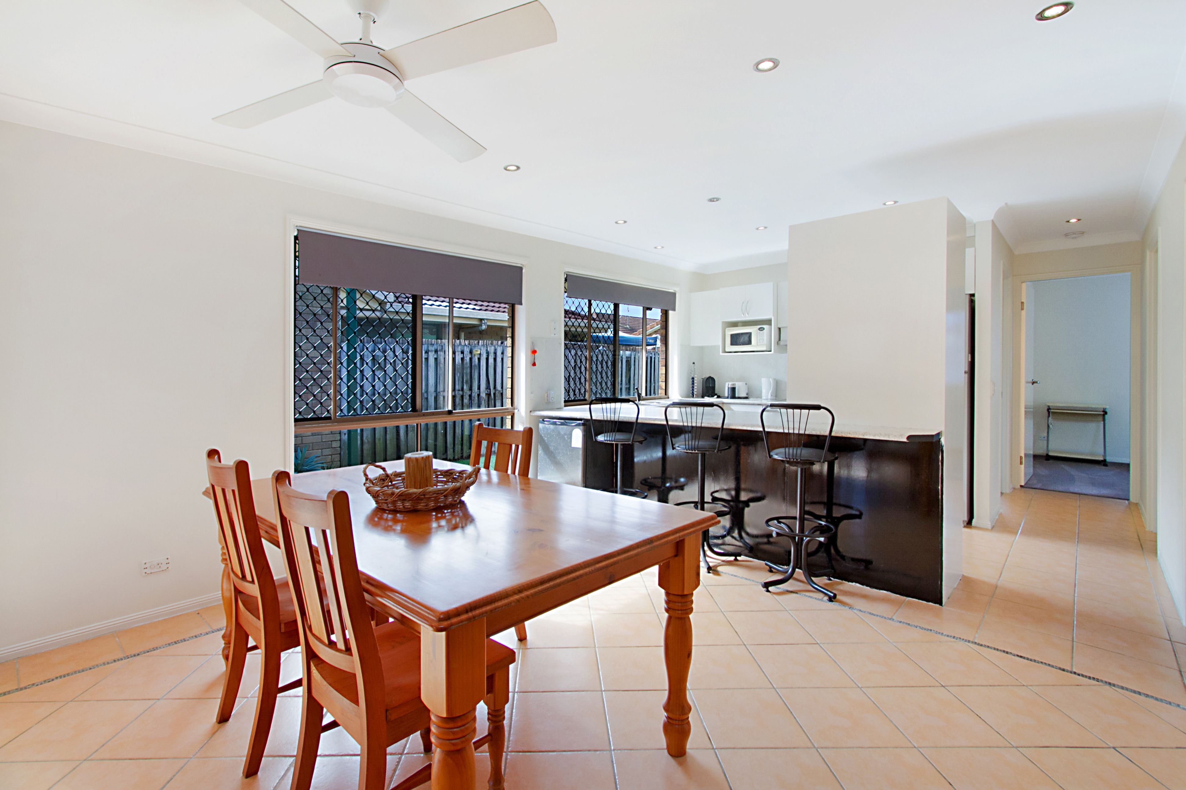 8 Ottelia Drive, Elanora QLD 4221