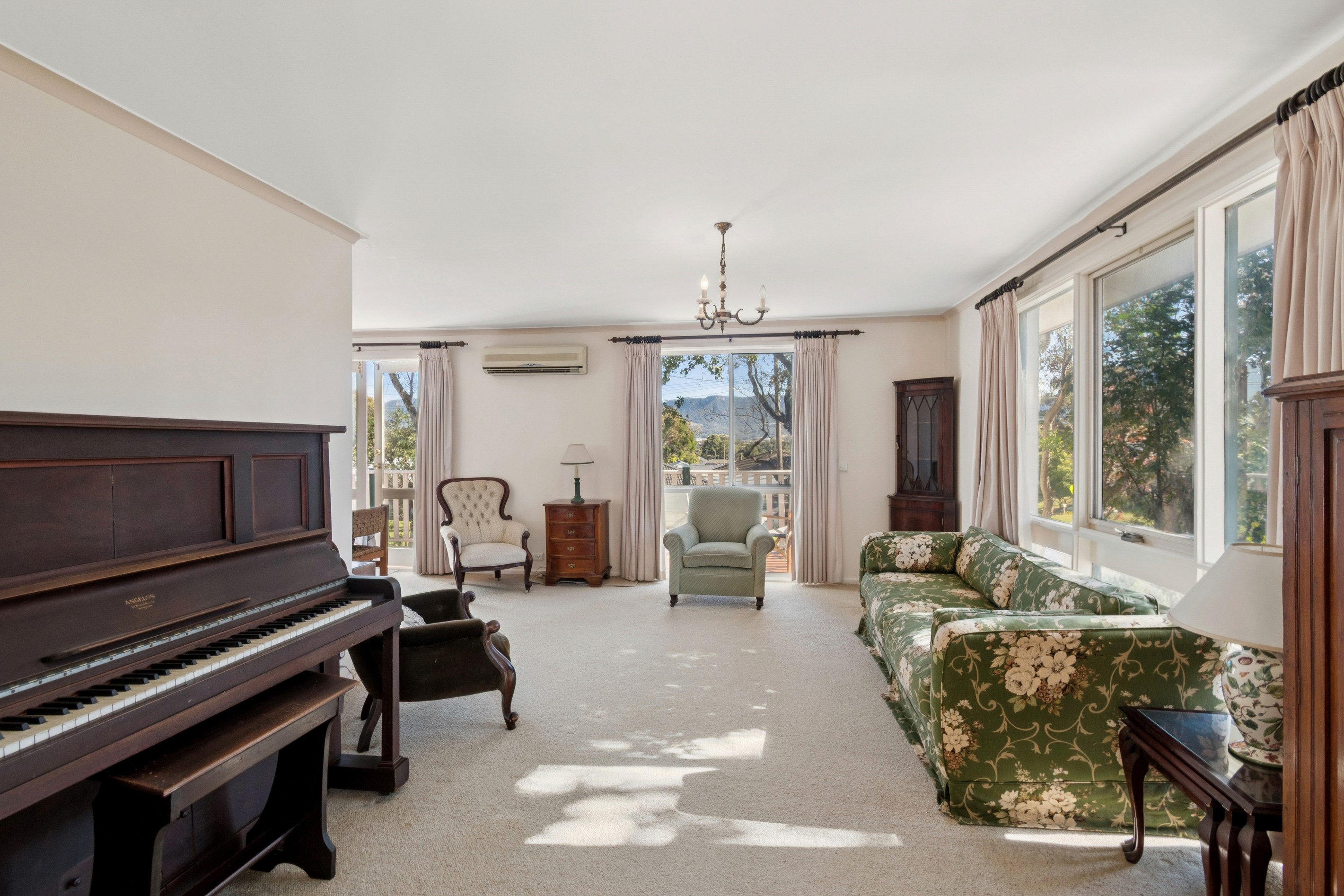 1 Bright Parade, Dapto, NSW 2530