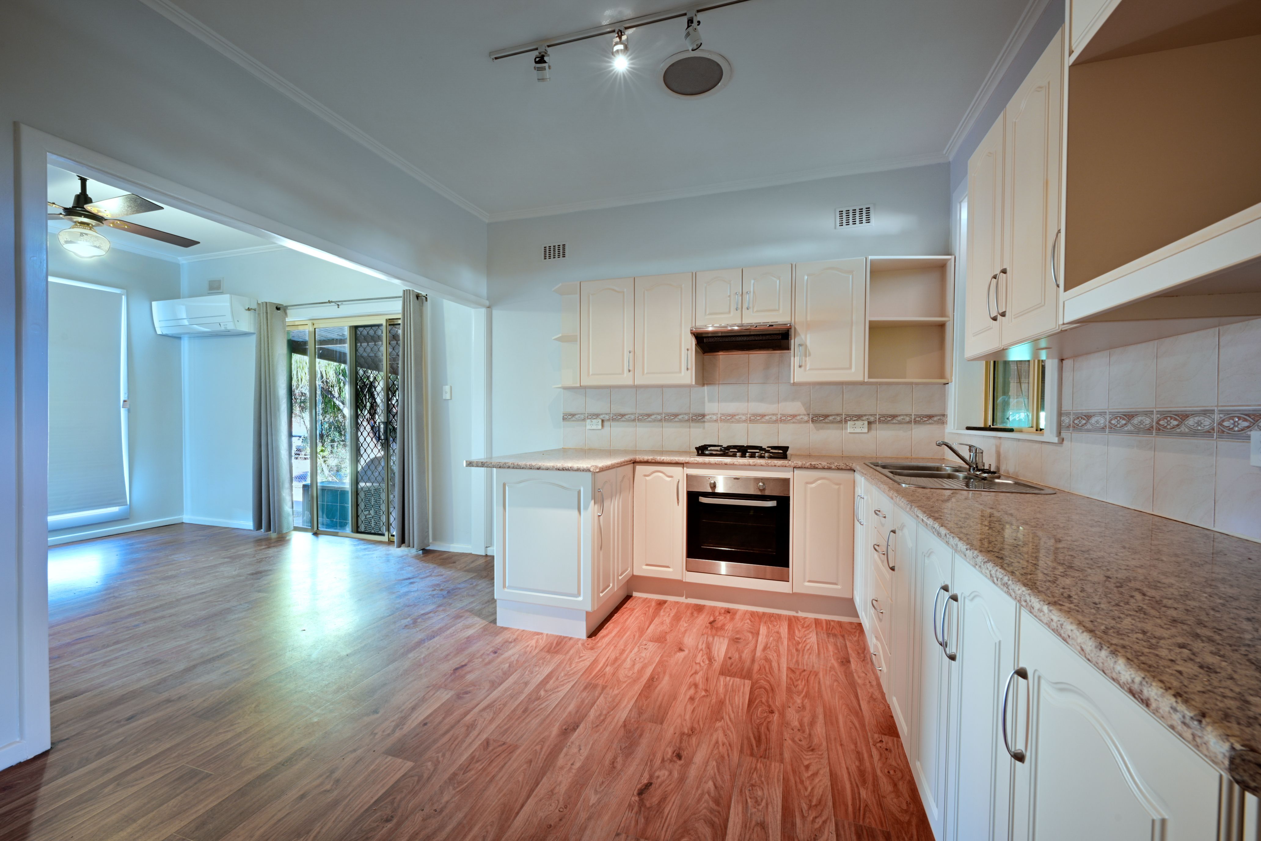 11 Kinnane Street — photo 10 of 14