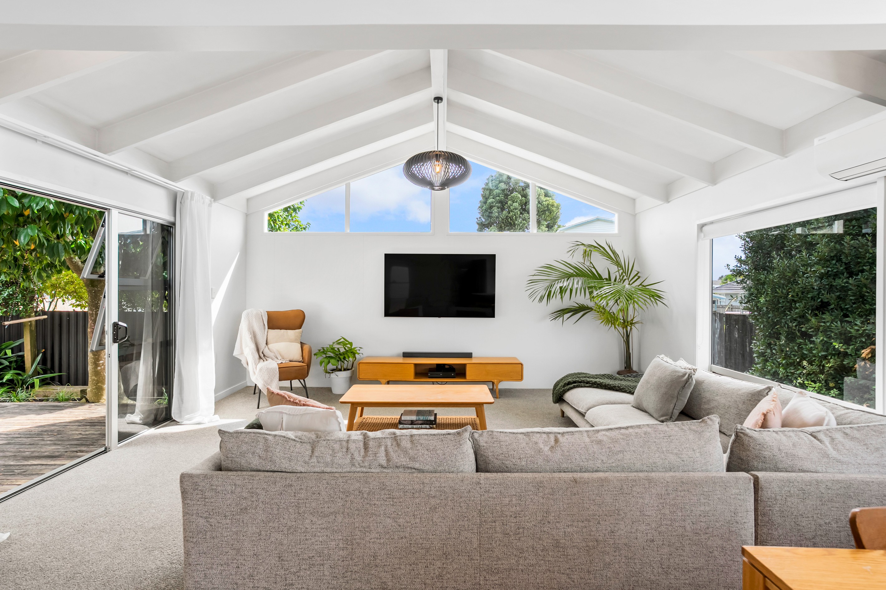 10 Montmere Avenue, Te Atatu Peninsula, Waitakere City