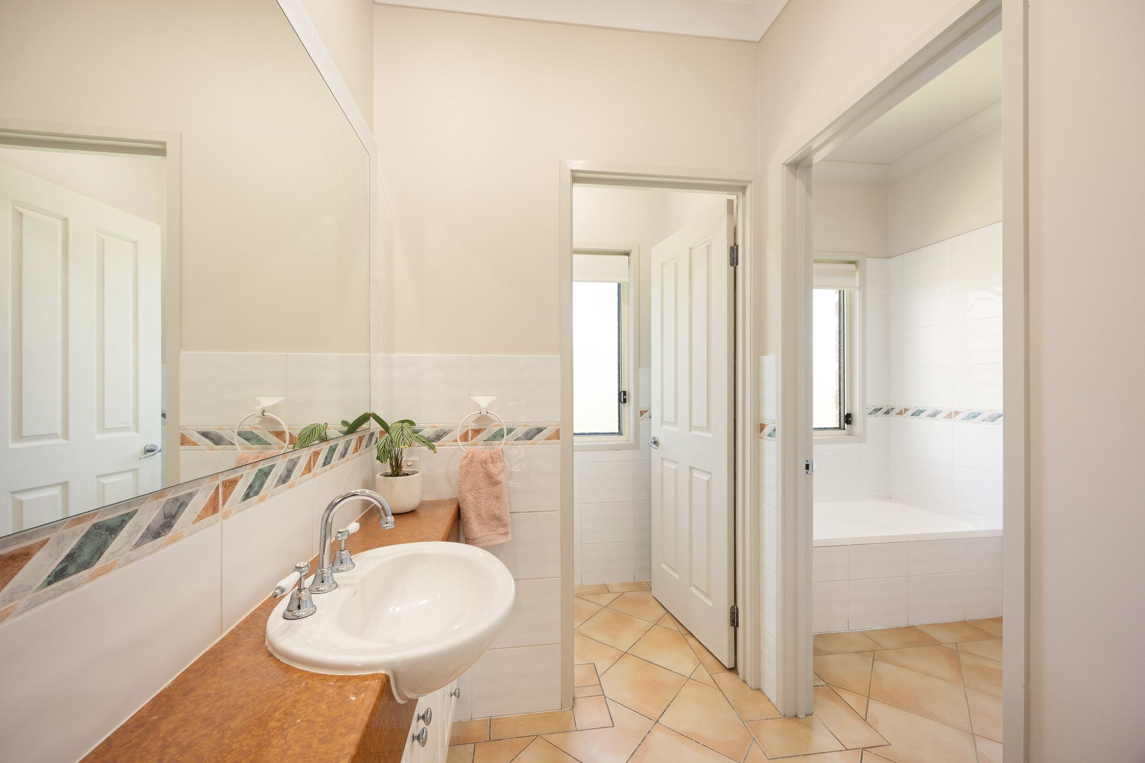 44 Drysdale Street — photo 15 of 21