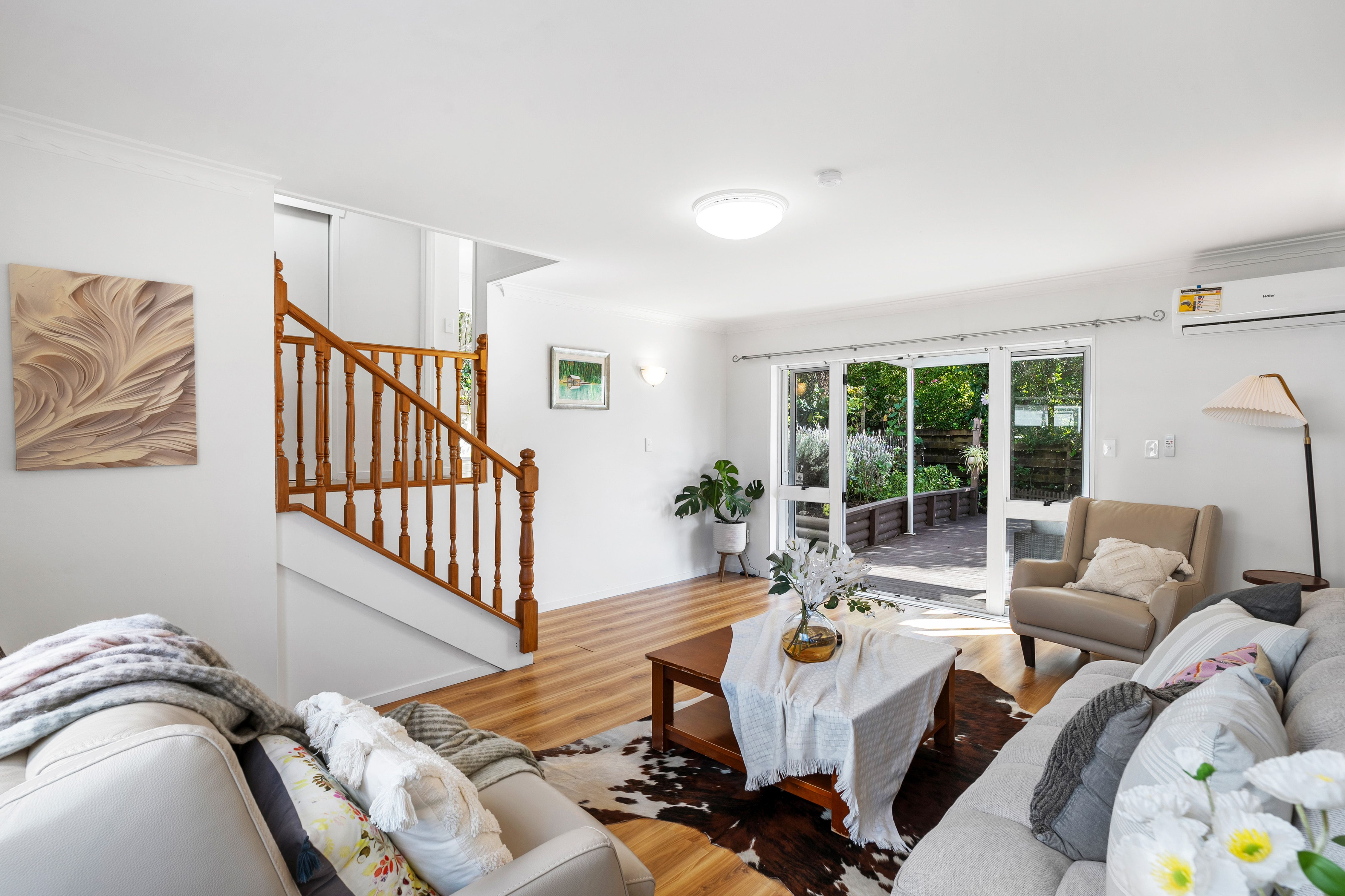 2/6 Bellbird Rise, Murrays Bay, North Shore City