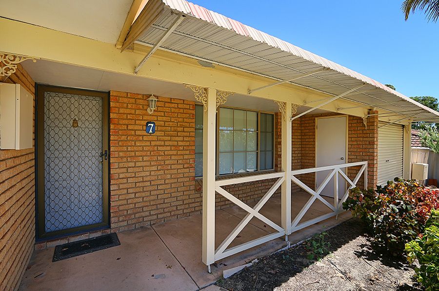 7 Emile Court, North Lake, WA 6163