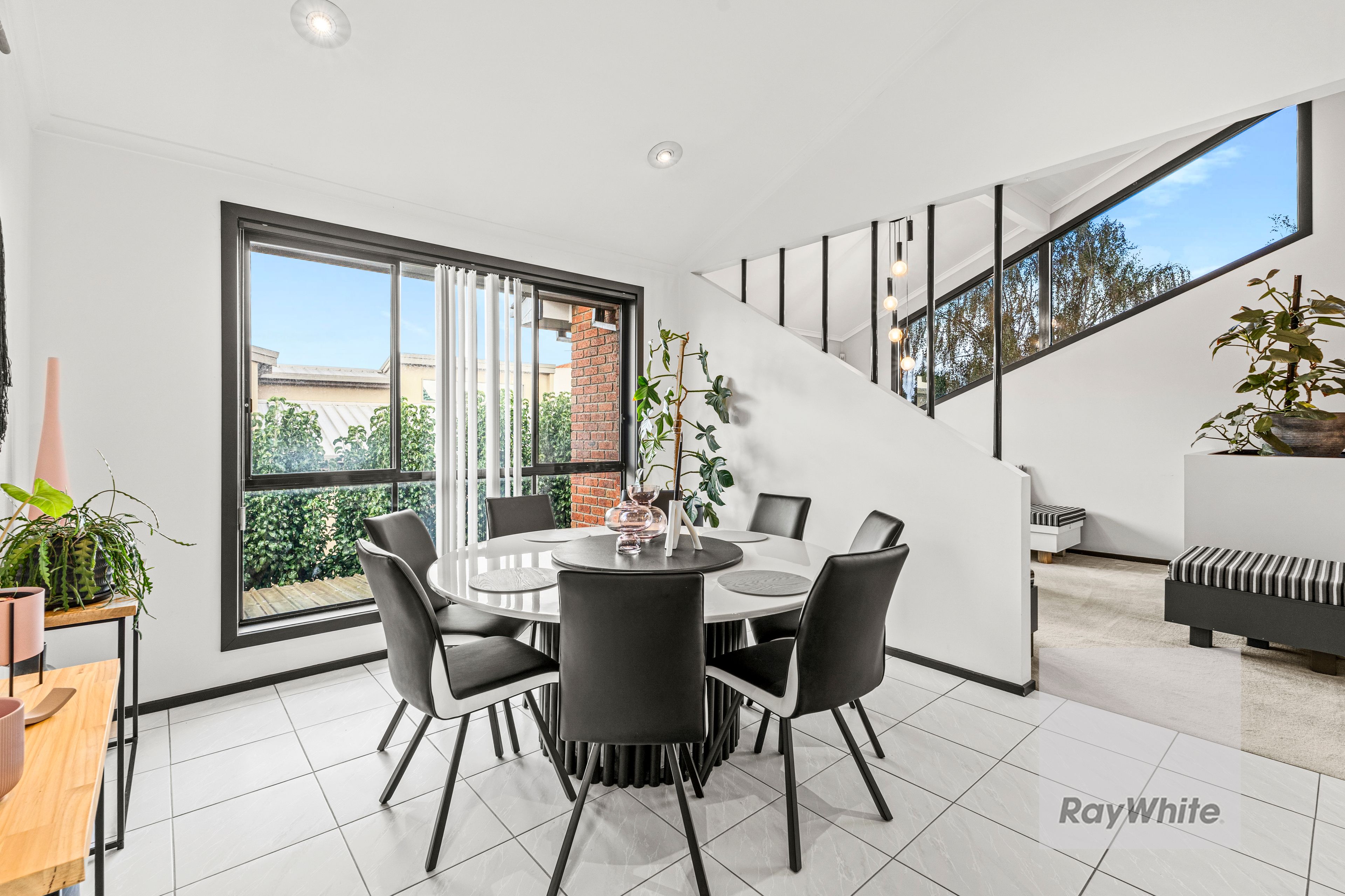 4 Hovea Court, Mill Park, VIC 3082