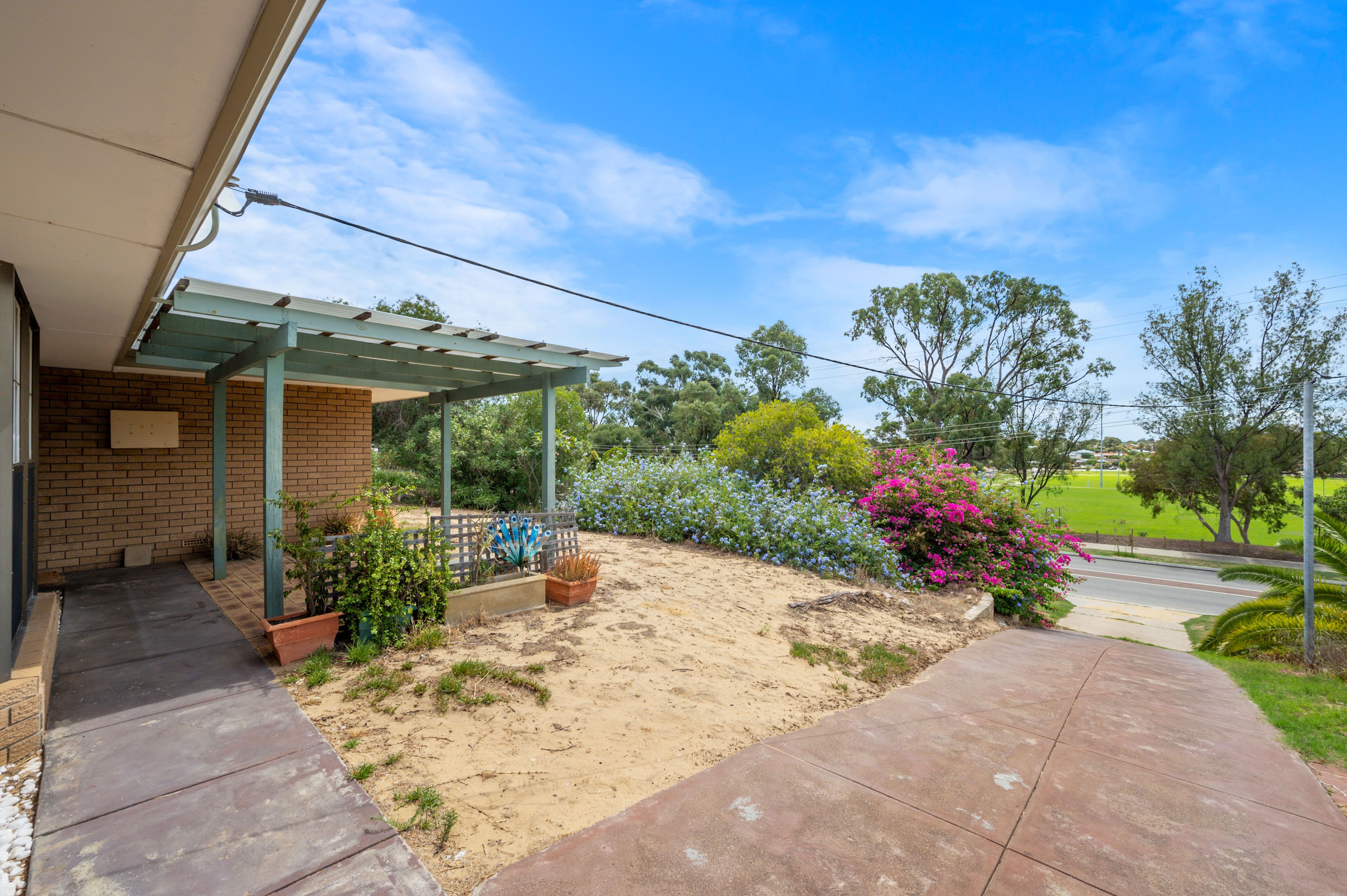 10 Giles Avenue, Padbury, WA 6025