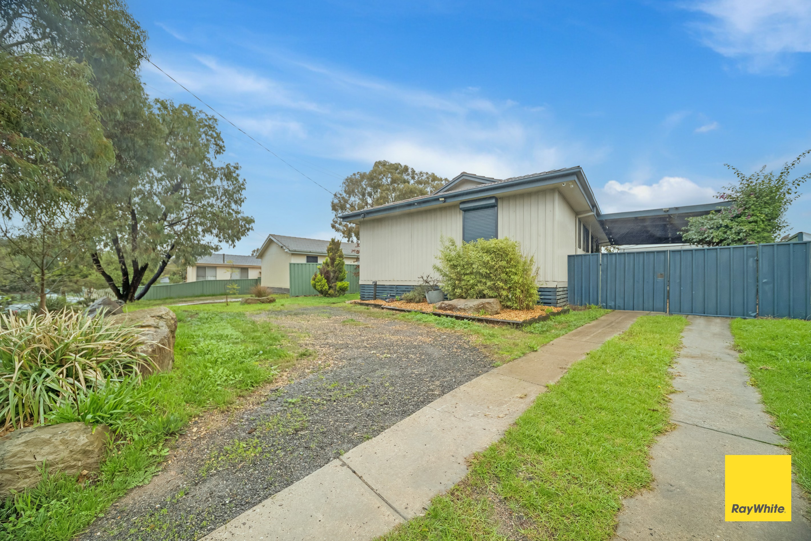 16 Truscott Avenue, California Gully, VIC 3556