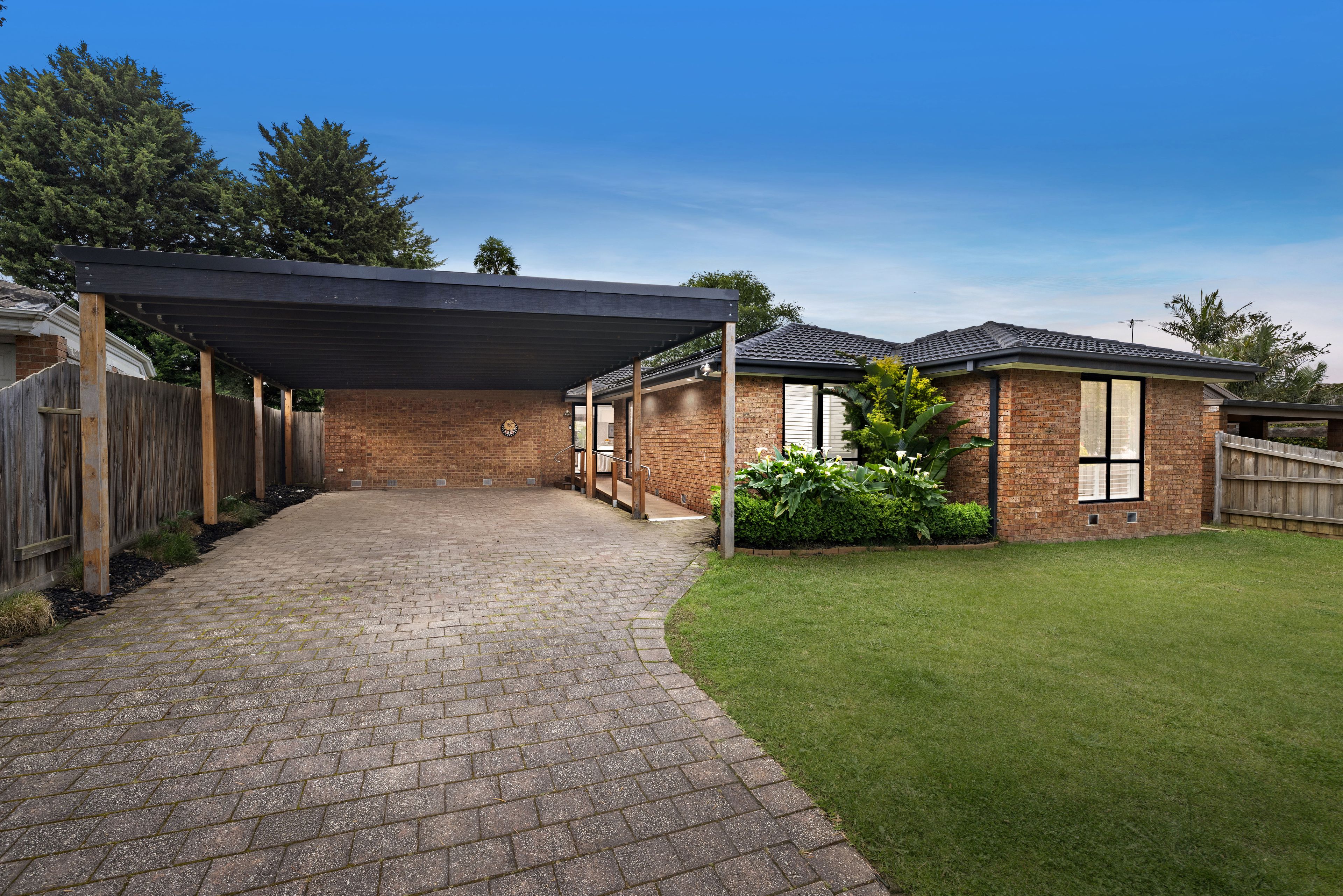 14 Shady Grove, Rowville, VIC 3178 - House for Sale - Ray White ...