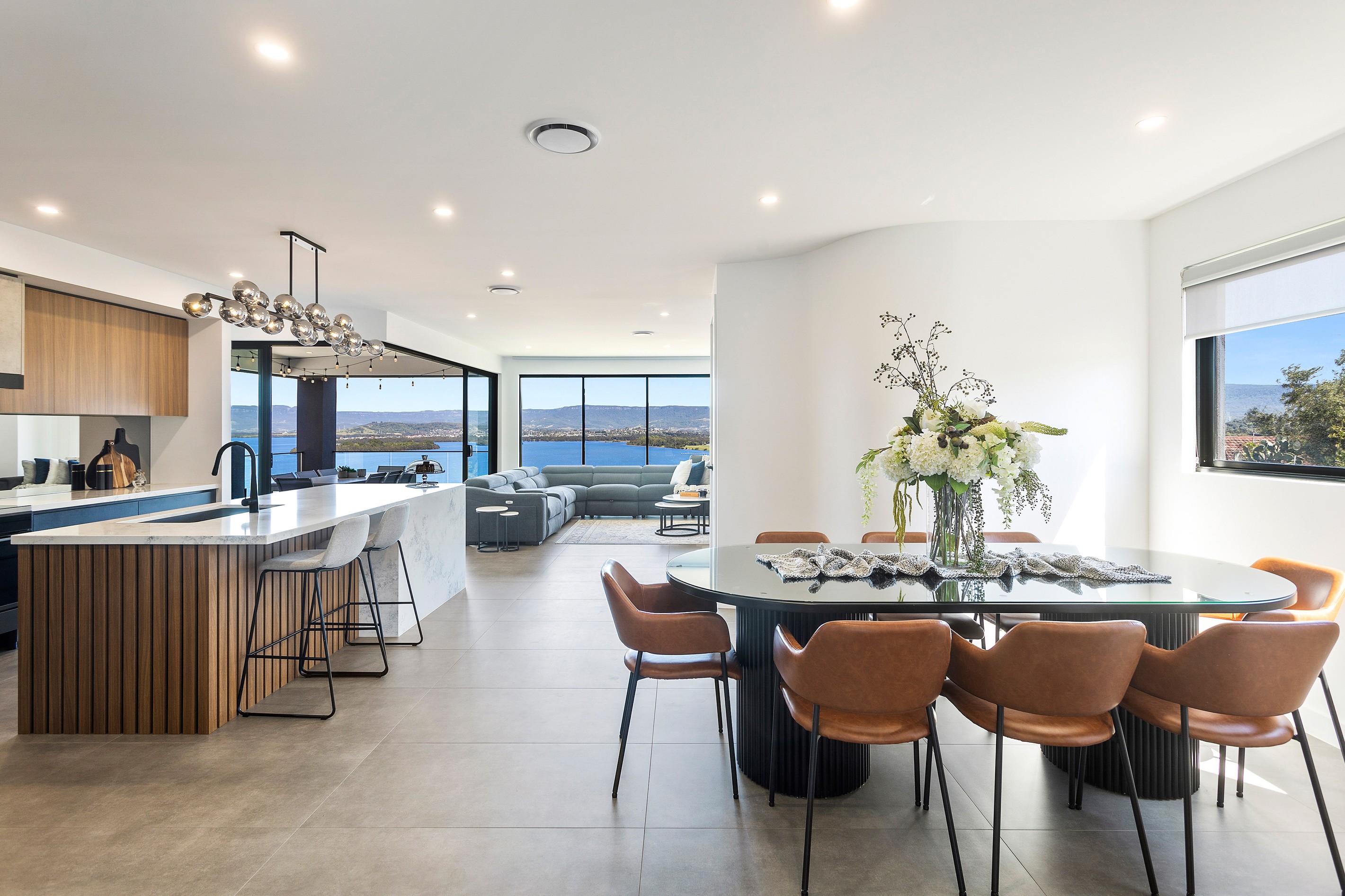 5 Arnold Crescent, Lake Heights, NSW 2502