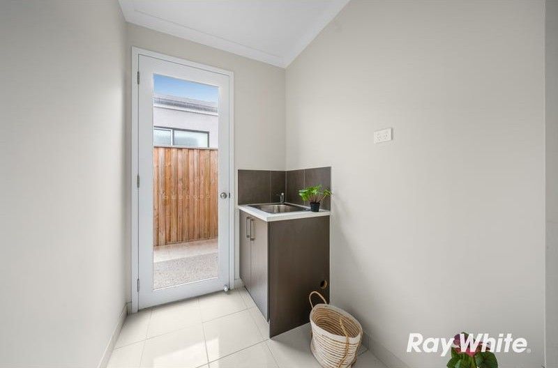 553 Cameron Street — photo 16 of 30