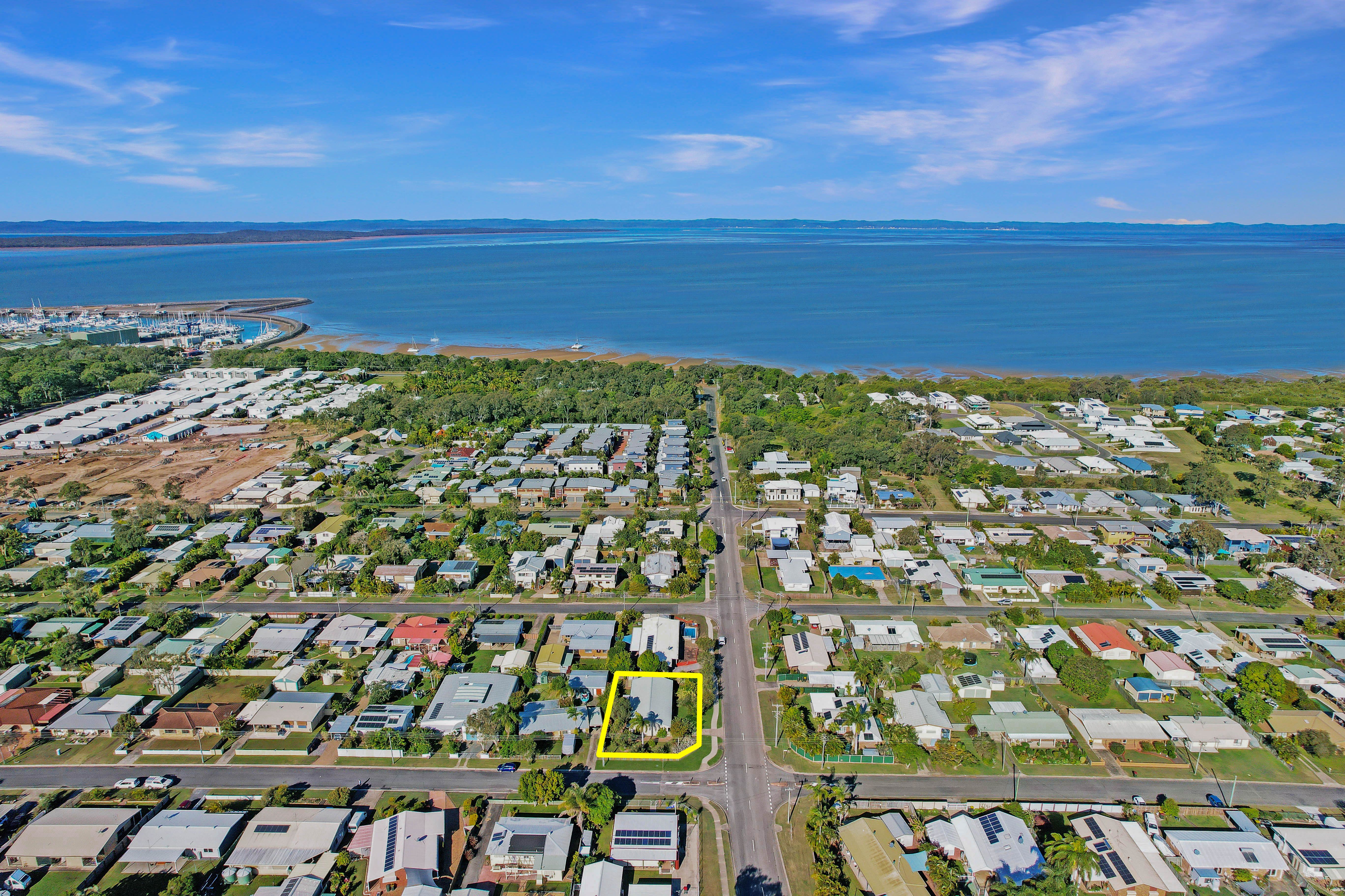 84 Limpus Street, Urangan QLD 4655