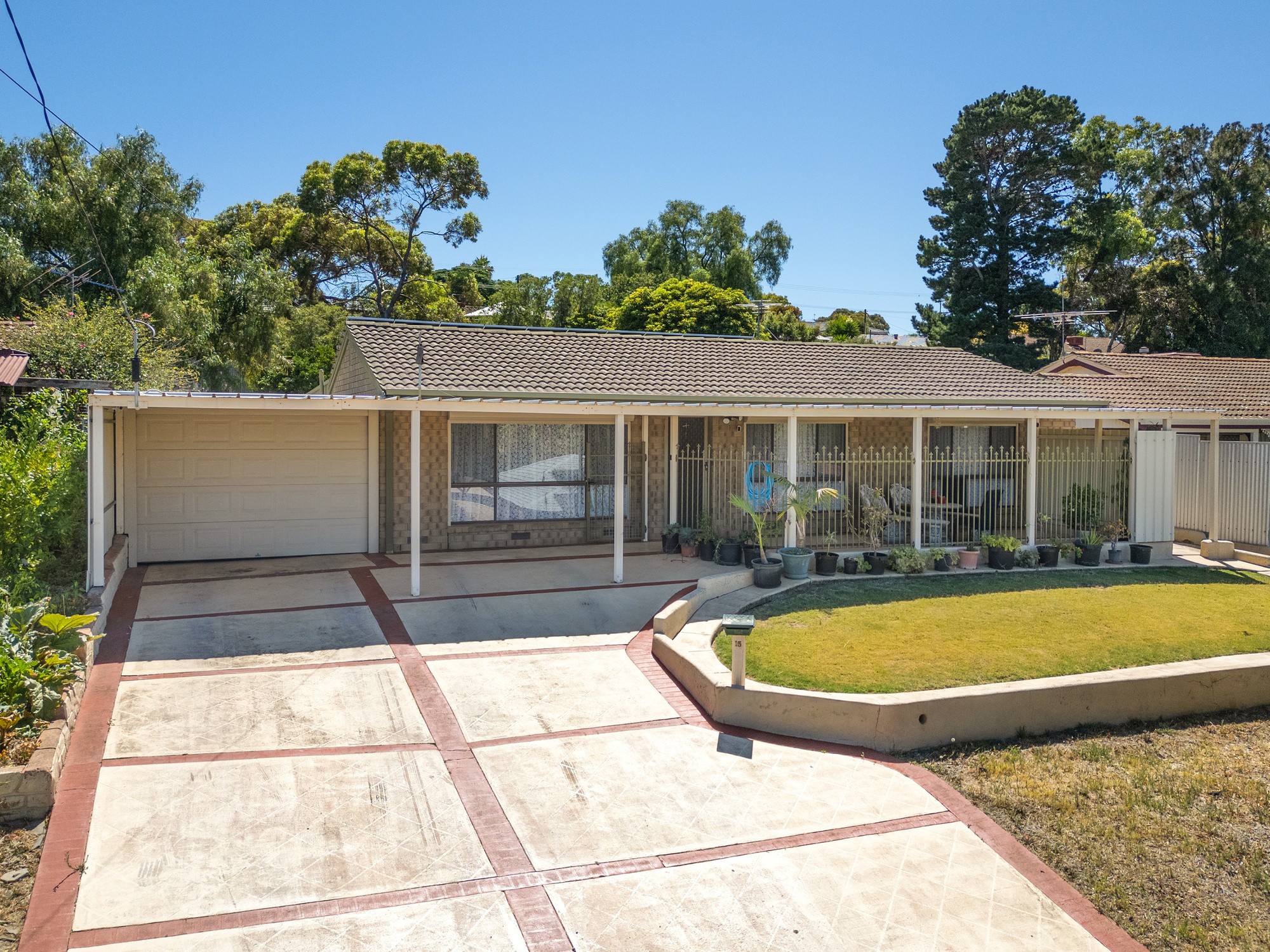 15 Lancing Court, Huntfield Heights, SA 5163