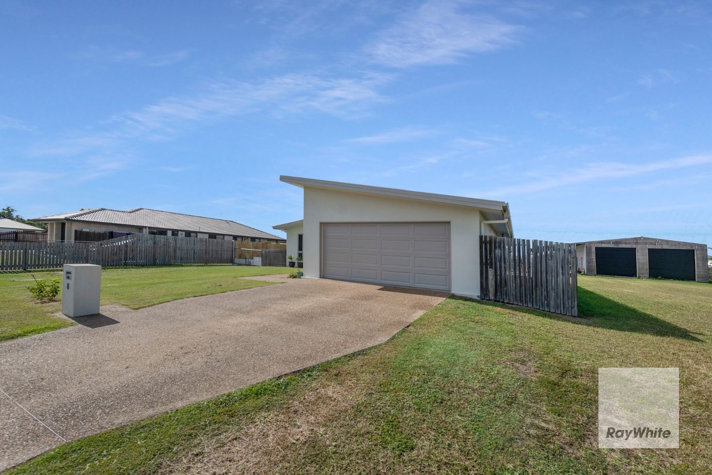 8 Avalon Street, Burnett Heads, QLD 4670