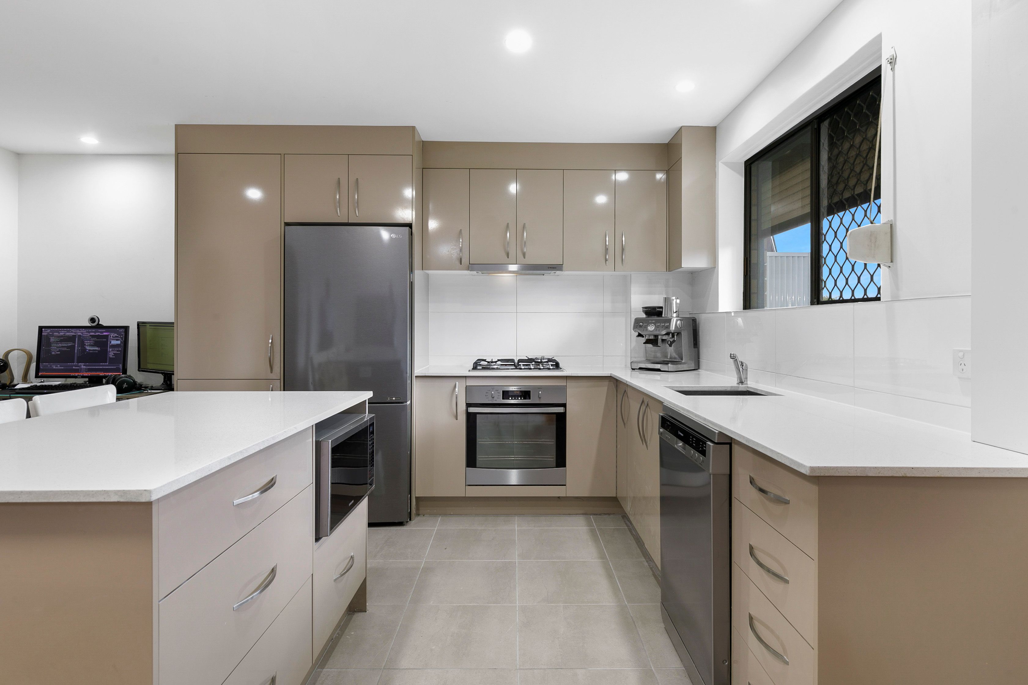 2/77 Forbes Street, Hawthorne, QLD 4171