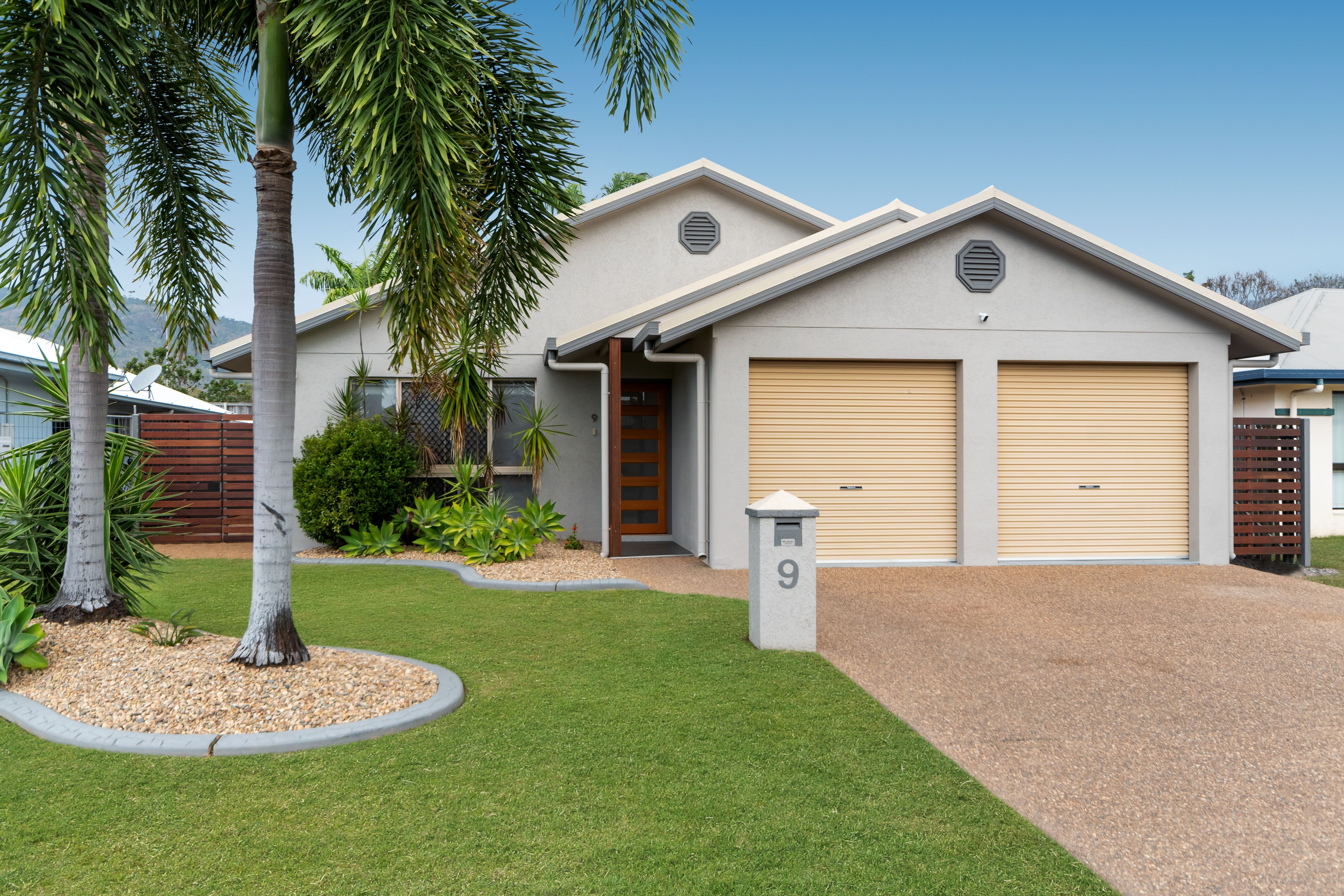 9 Curtin Place, Douglas QLD 4814