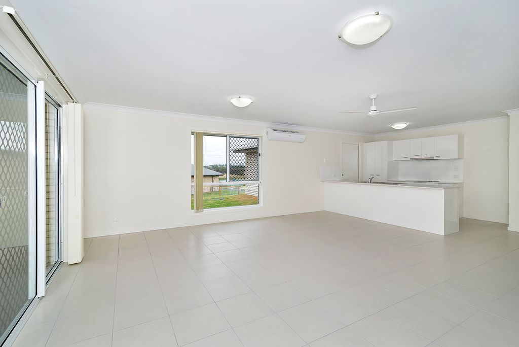 21 Rosella Gardens Drive, Meringandan West, QLD 4352
