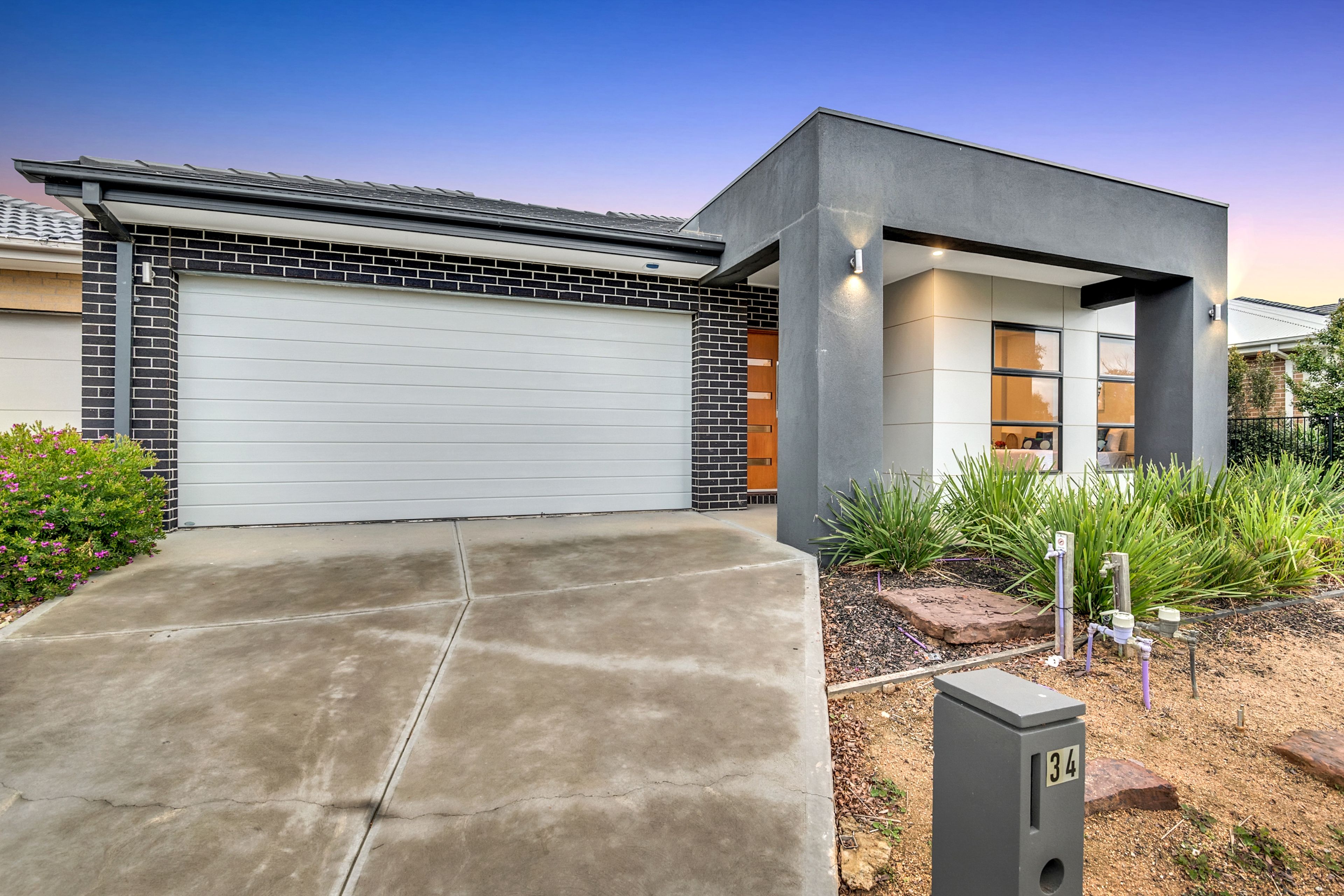 34 Whiteleaf Drive, Mickleham, VIC 3064