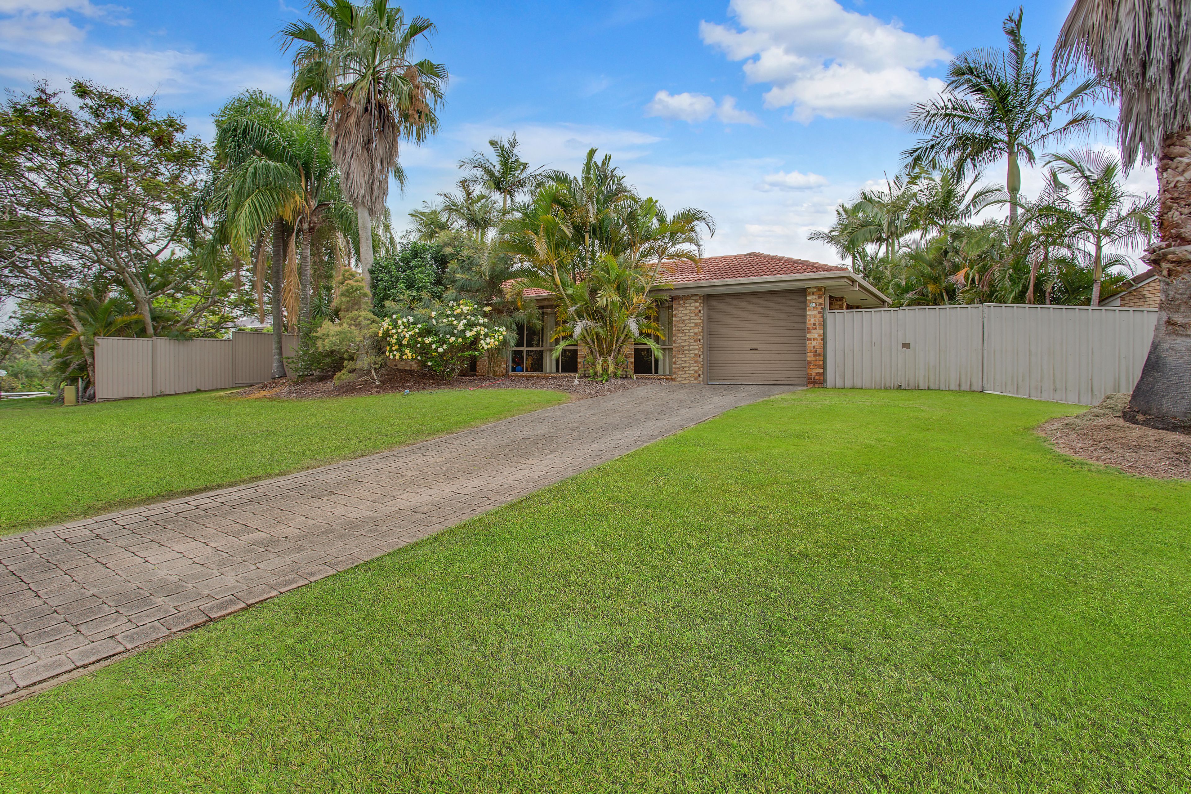 11 Colonsay Crescent, Merrimac QLD 4226