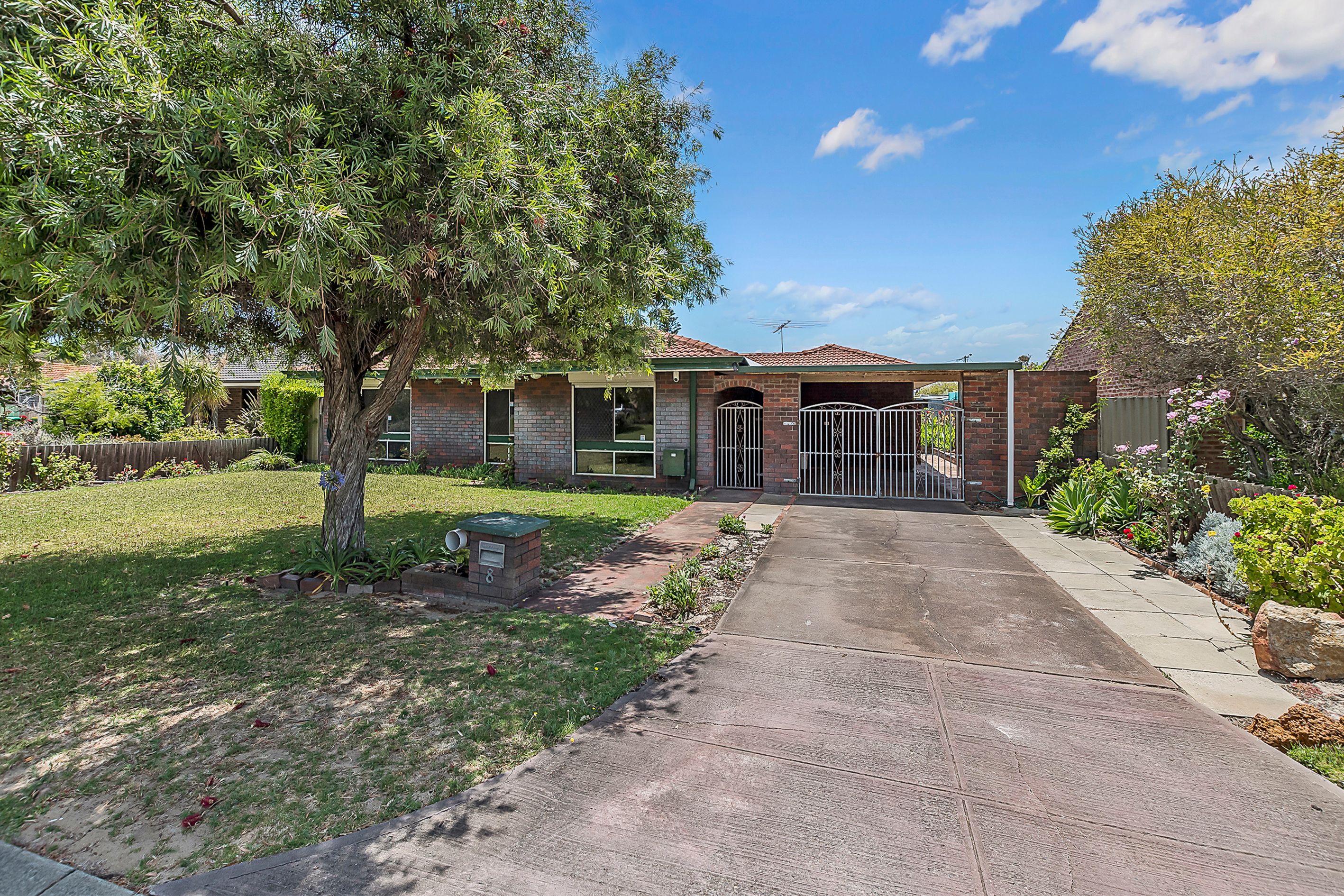8 Holten Court, Cooloongup, WA 6168