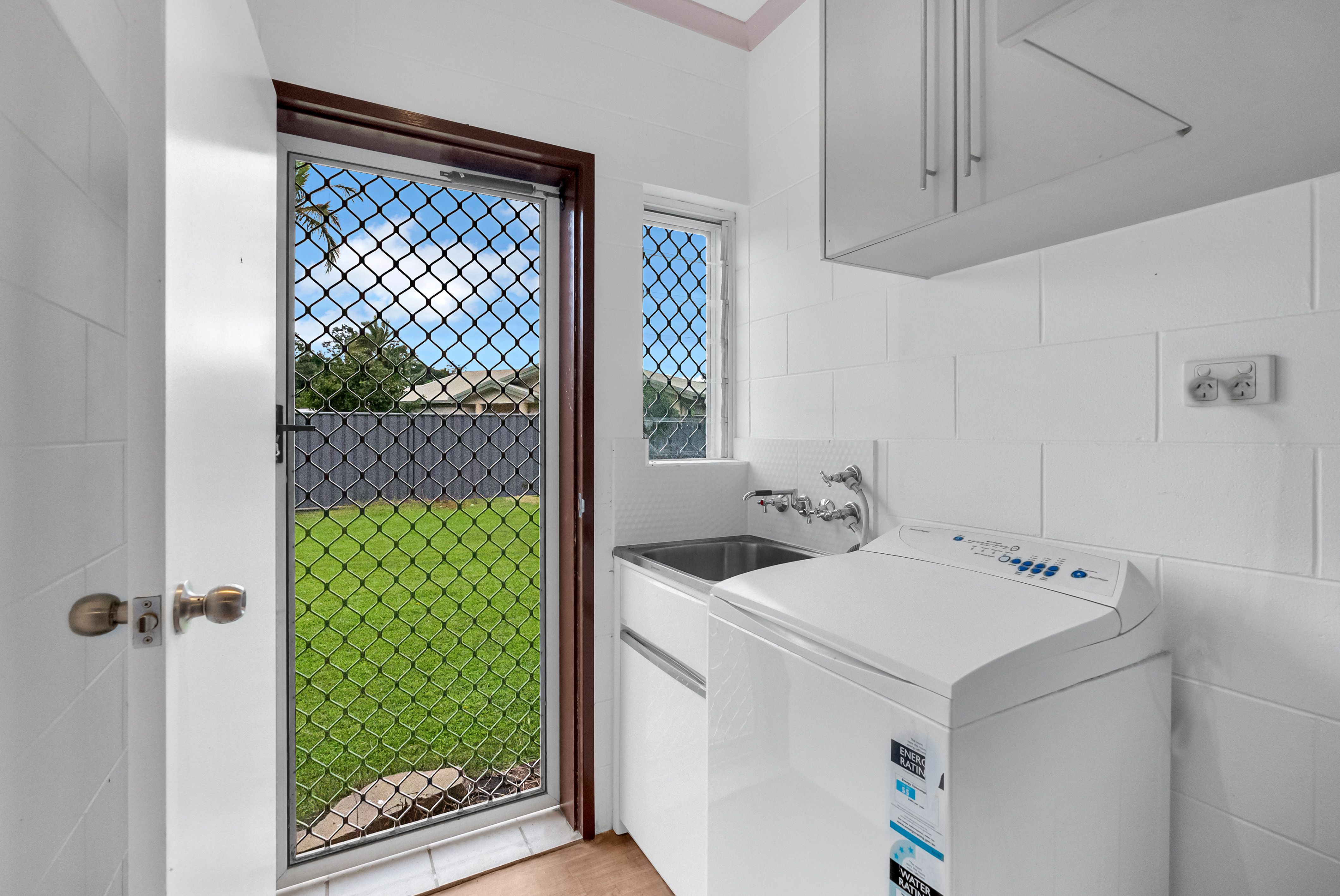 14 Adonis Street — photo 10 of 12