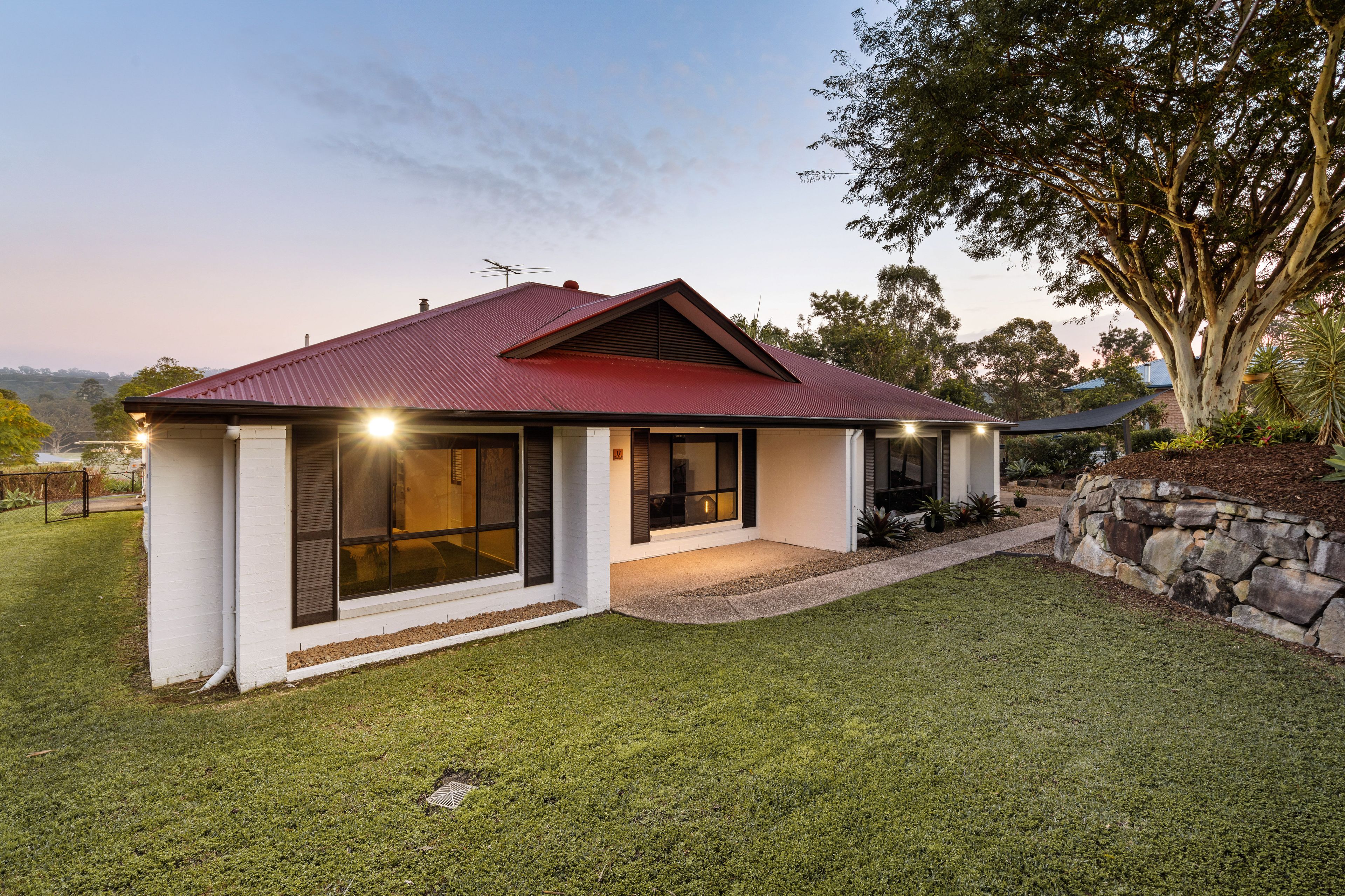 17 Bunya Lake Court, Bunya, QLD 4055