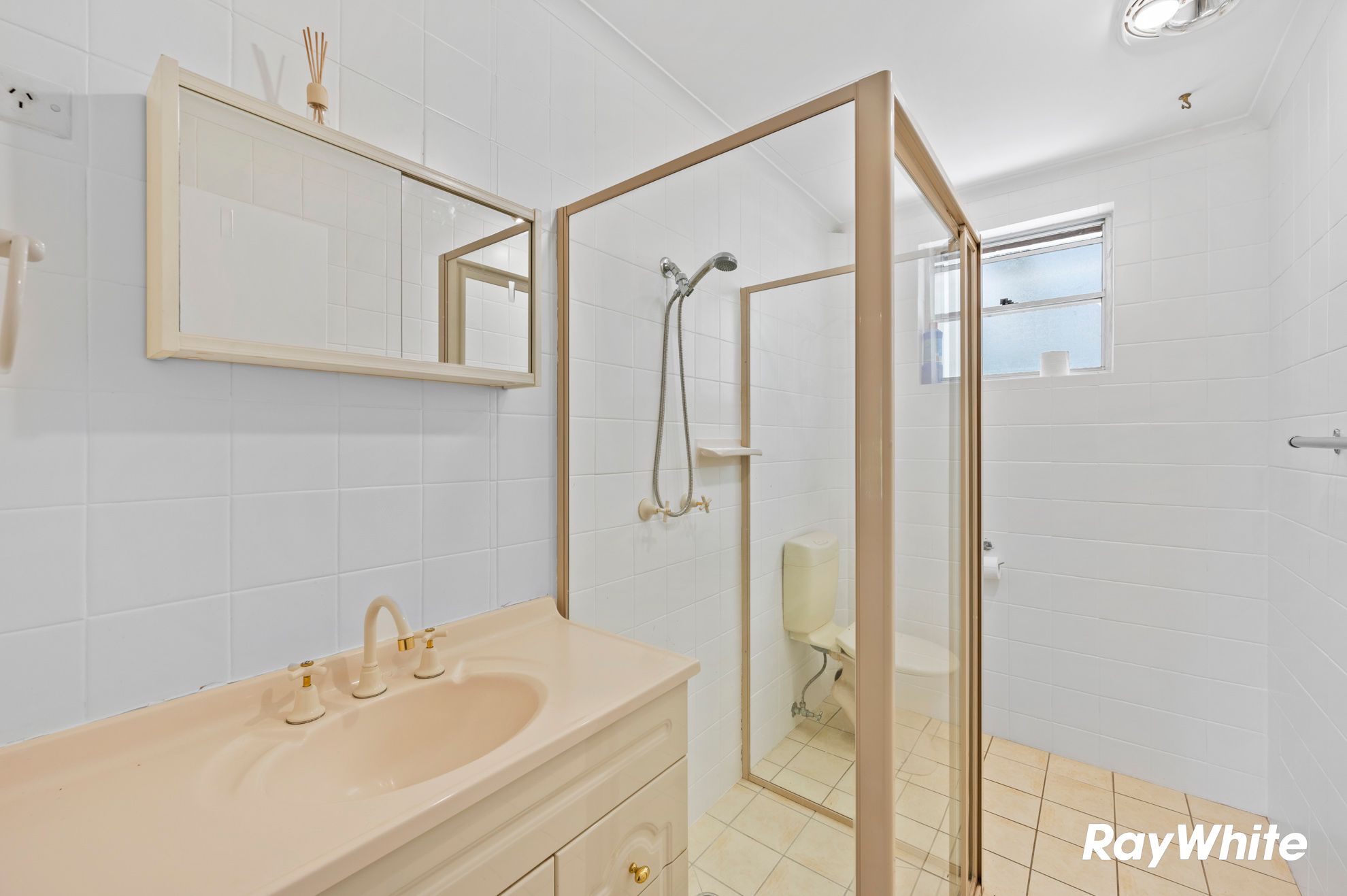 31 Catlin Avenue — photo 15 of 27