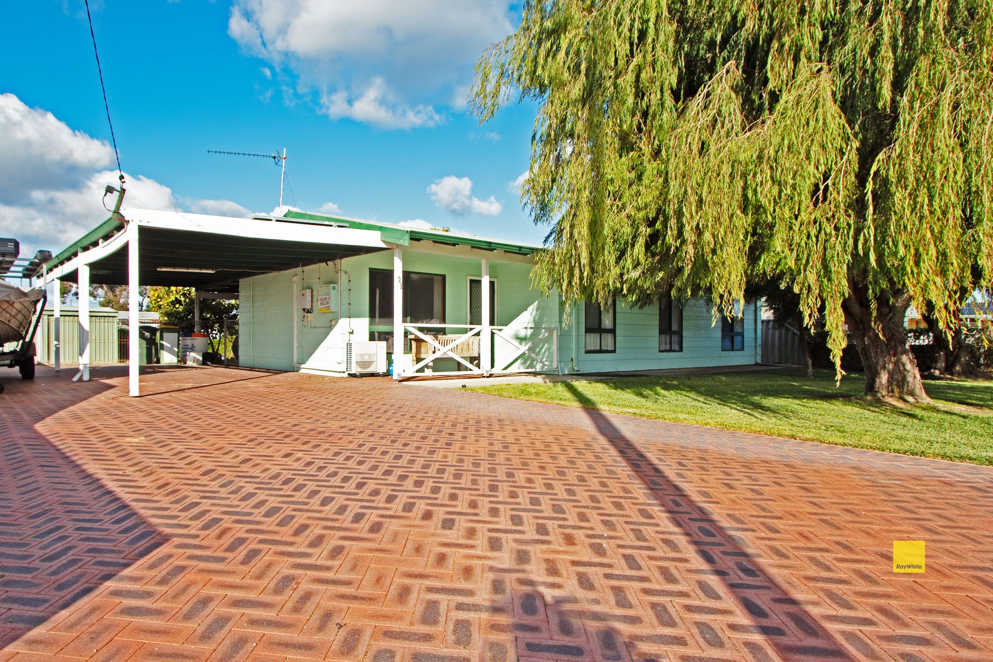 21 Elizabeth Way, Jurien Bay WA 6516