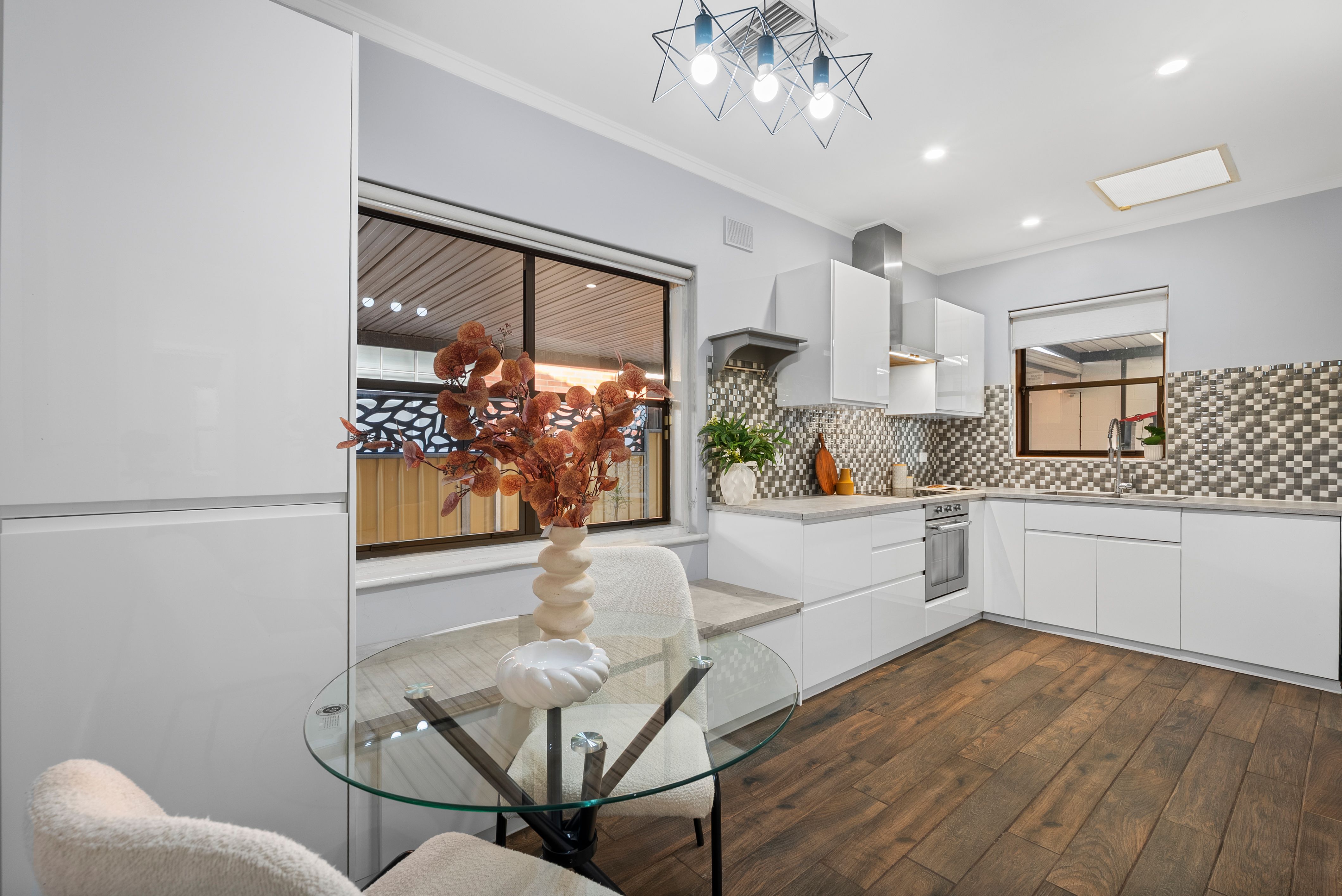 49 Hawson Avenue — photo 5 of 24