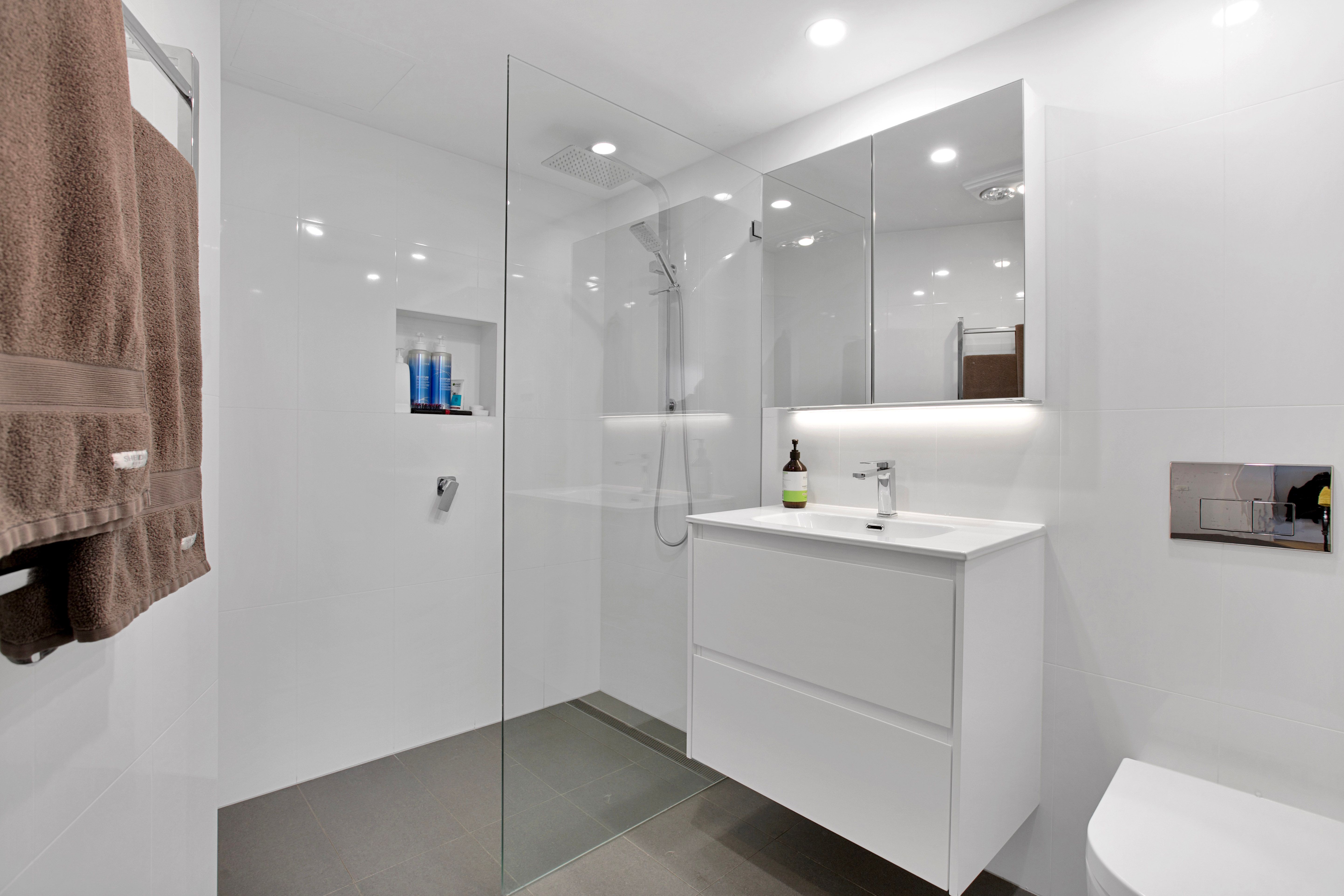 2102/1 Kings Cross Road — photo 10 of 22