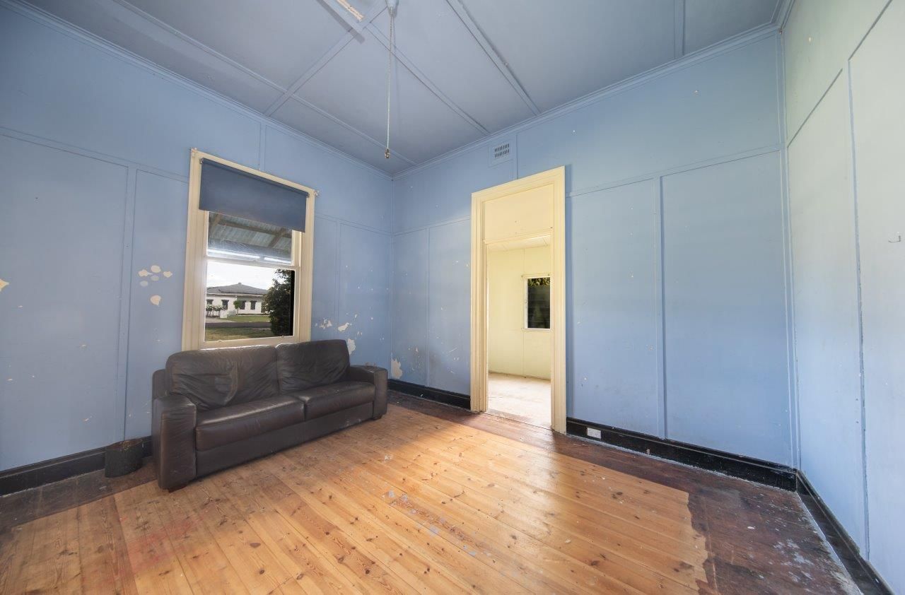 22 FOREST Street — photo 8 of 12
