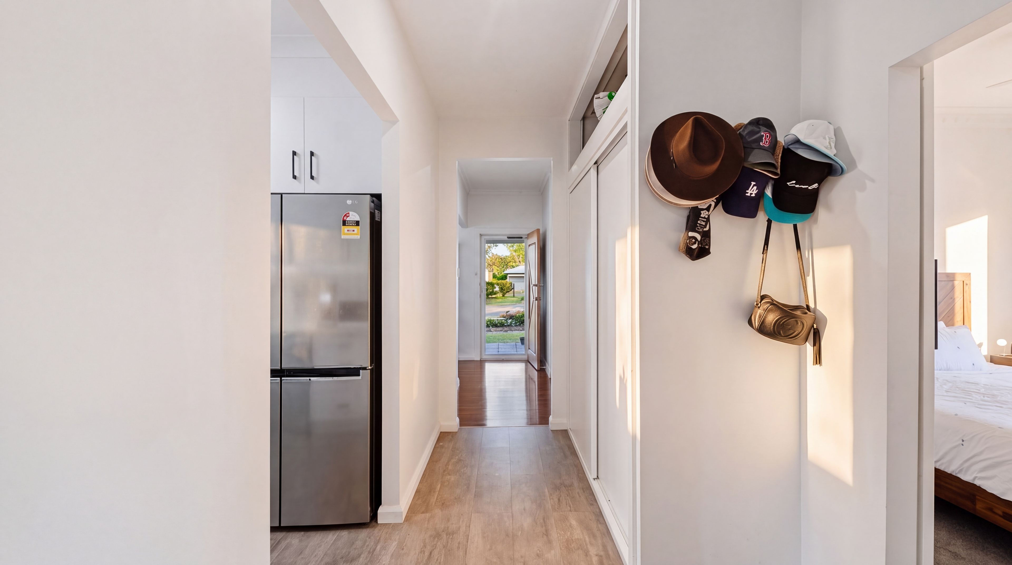 33 Jackschon Avenue — photo 4 of 24