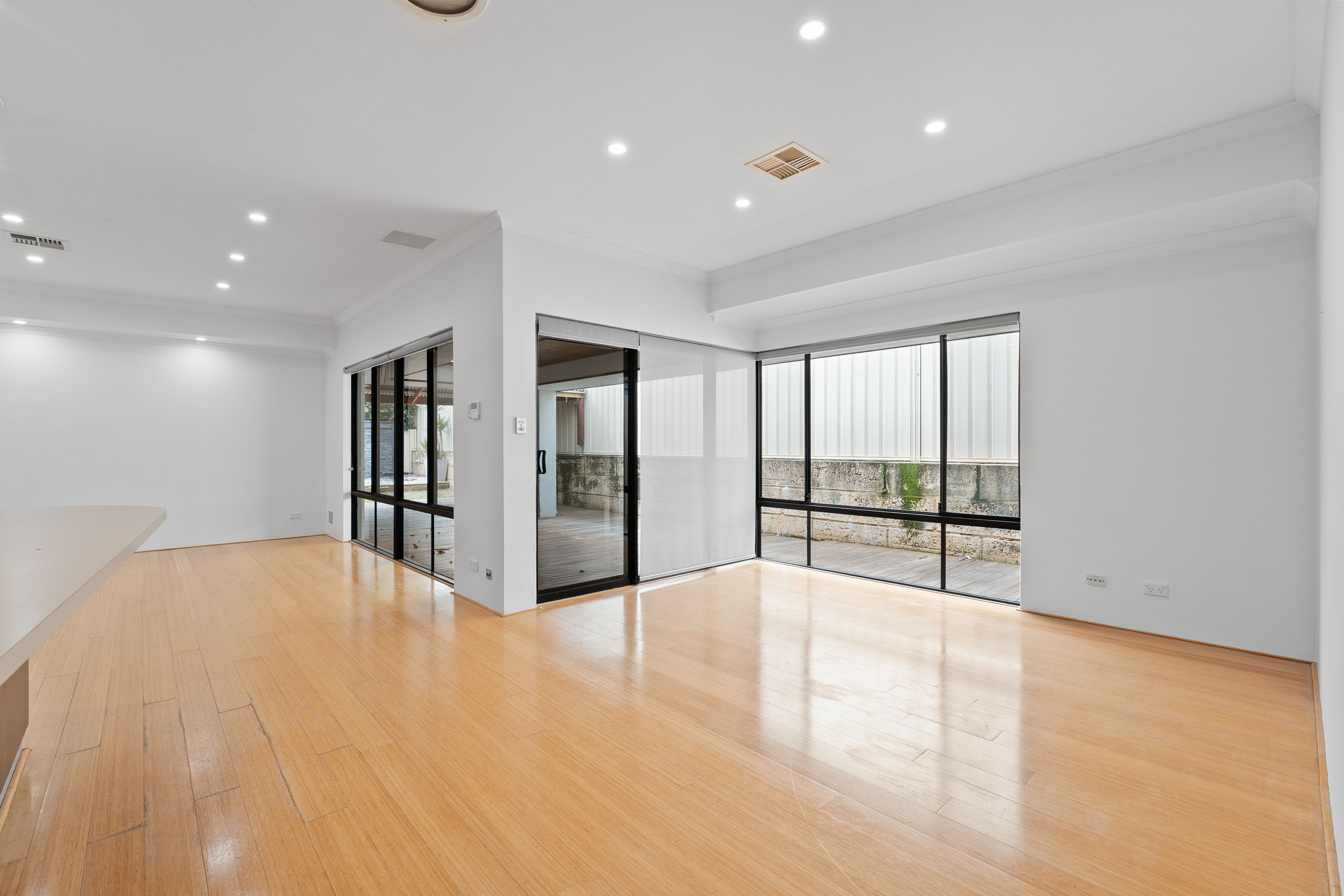 33 Liesham Crescent — photo 16 of 30