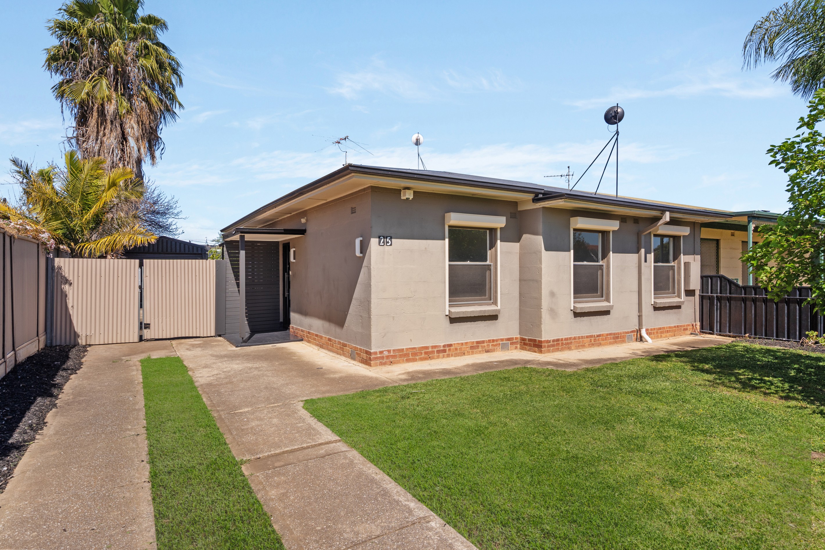 25 Kent Street, Mansfield Park, SA 5012