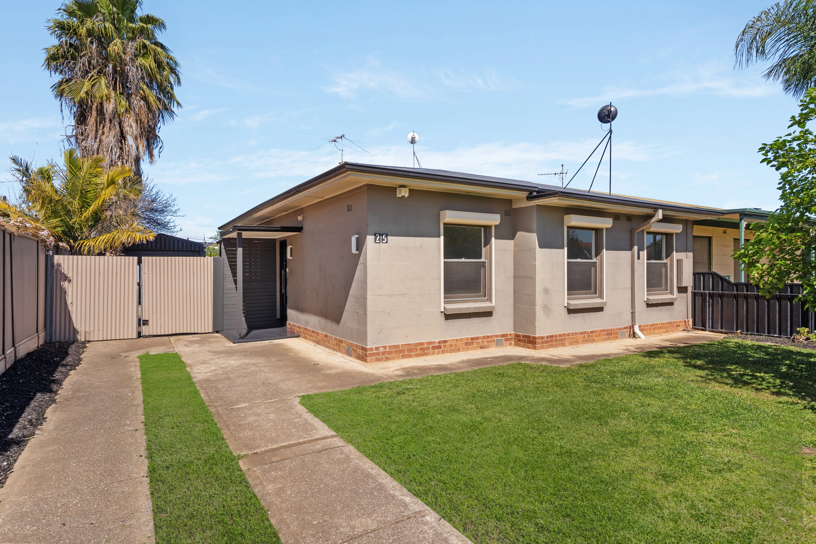 25 Kent Street, Mansfield Park, SA 5012
