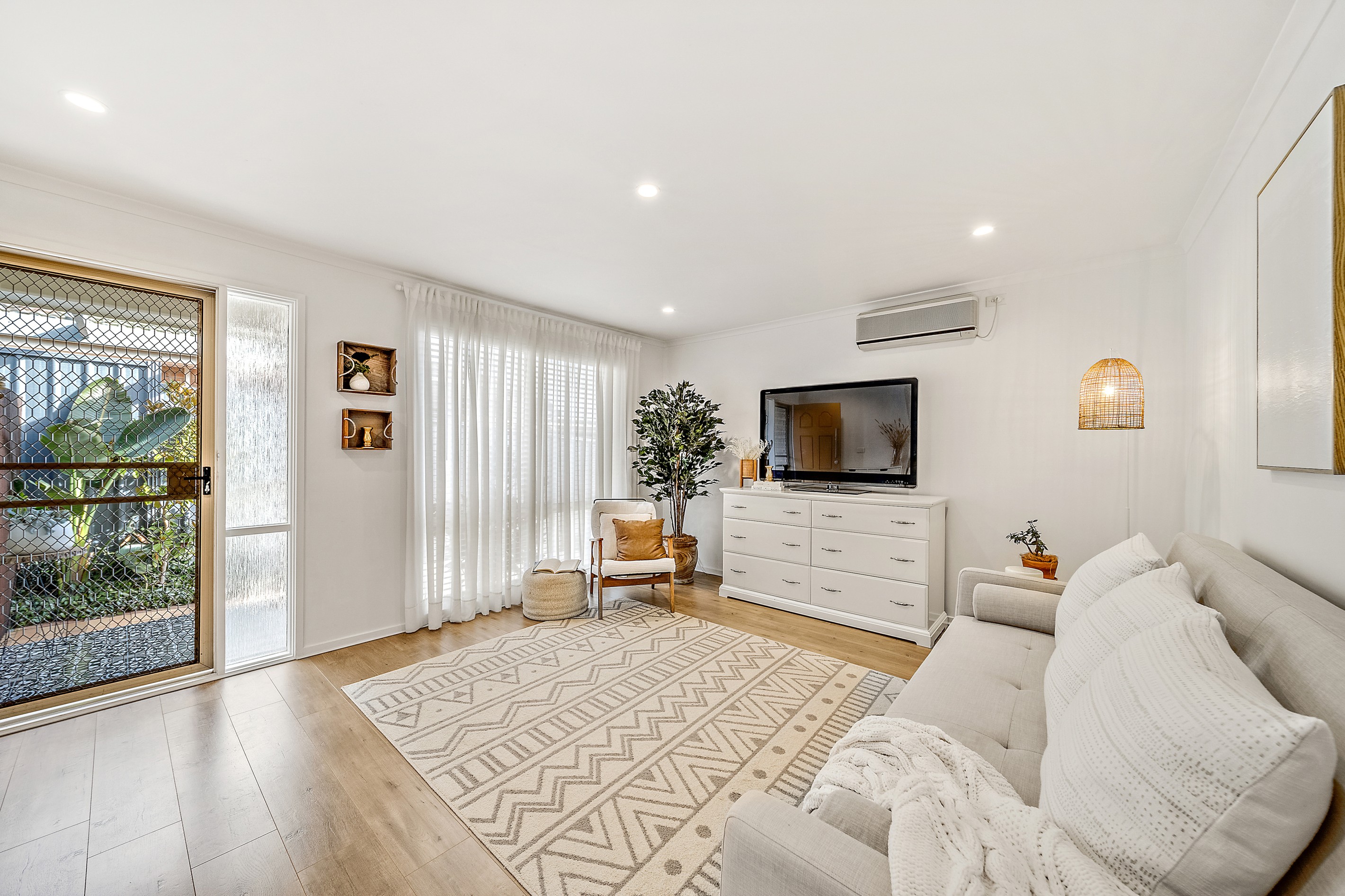2/41 Wilson Crescent, Banks, ACT 2906