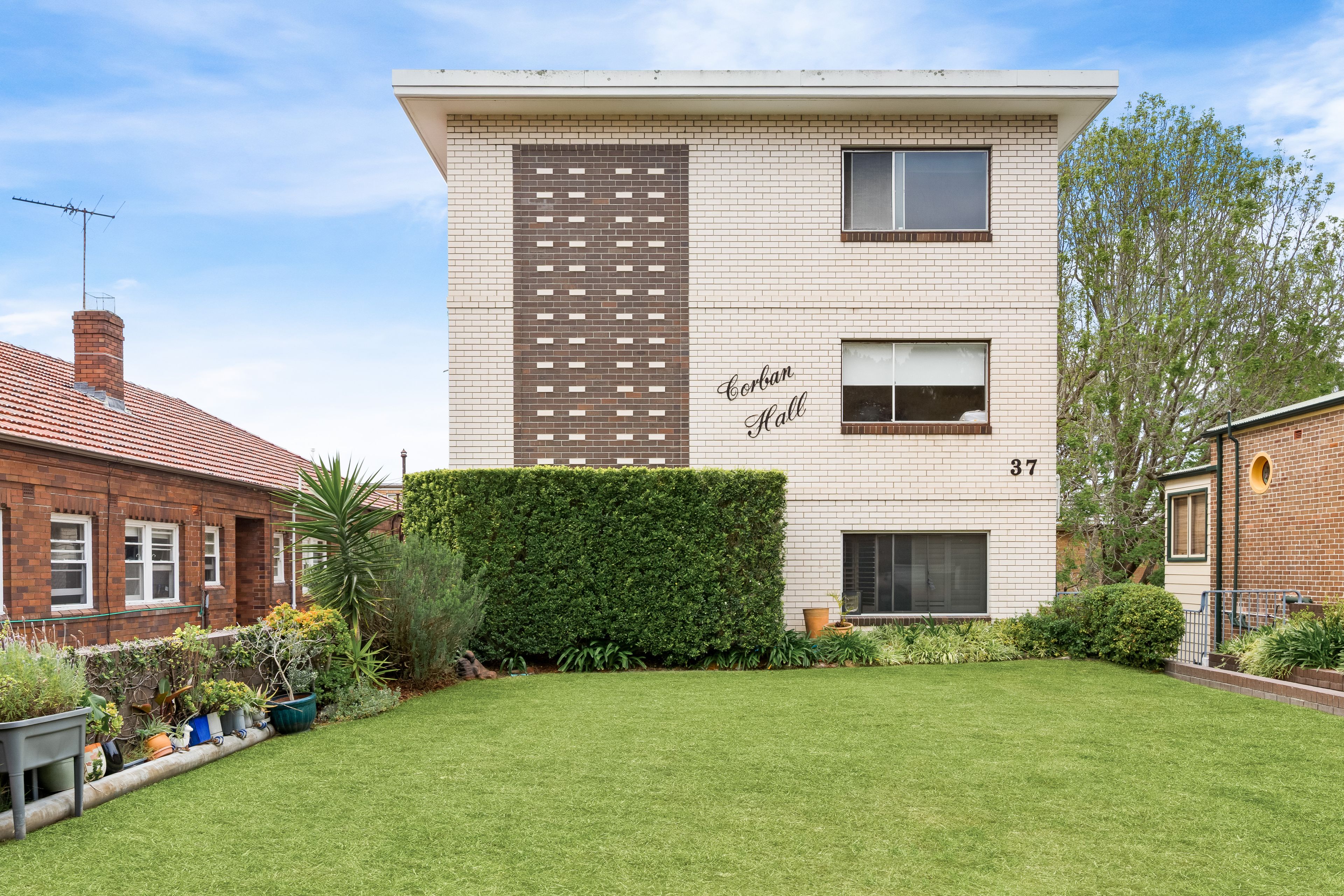 3/37 Byron Street — photo 7 of 7
