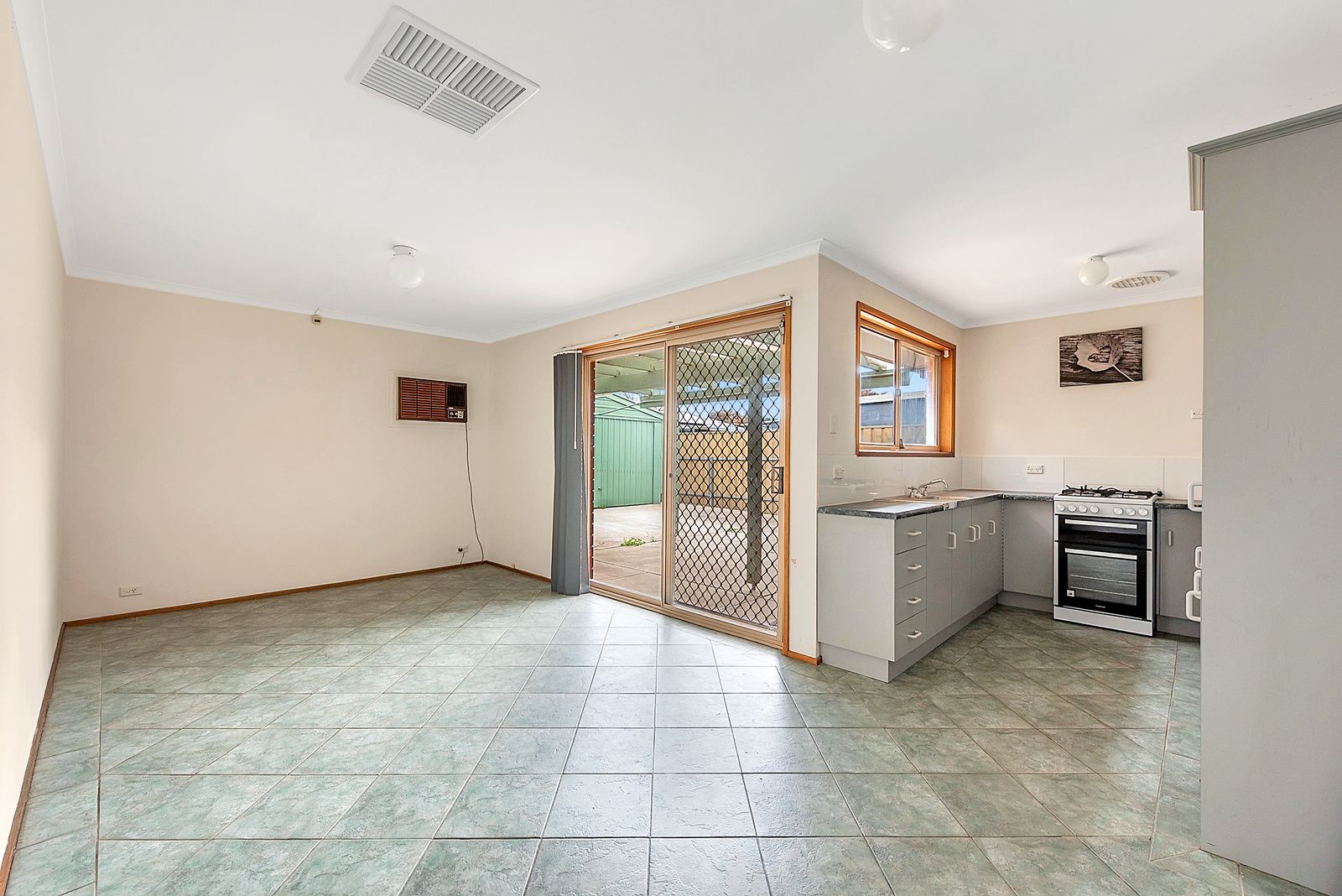 4 Mclean Court — photo 4 of 12