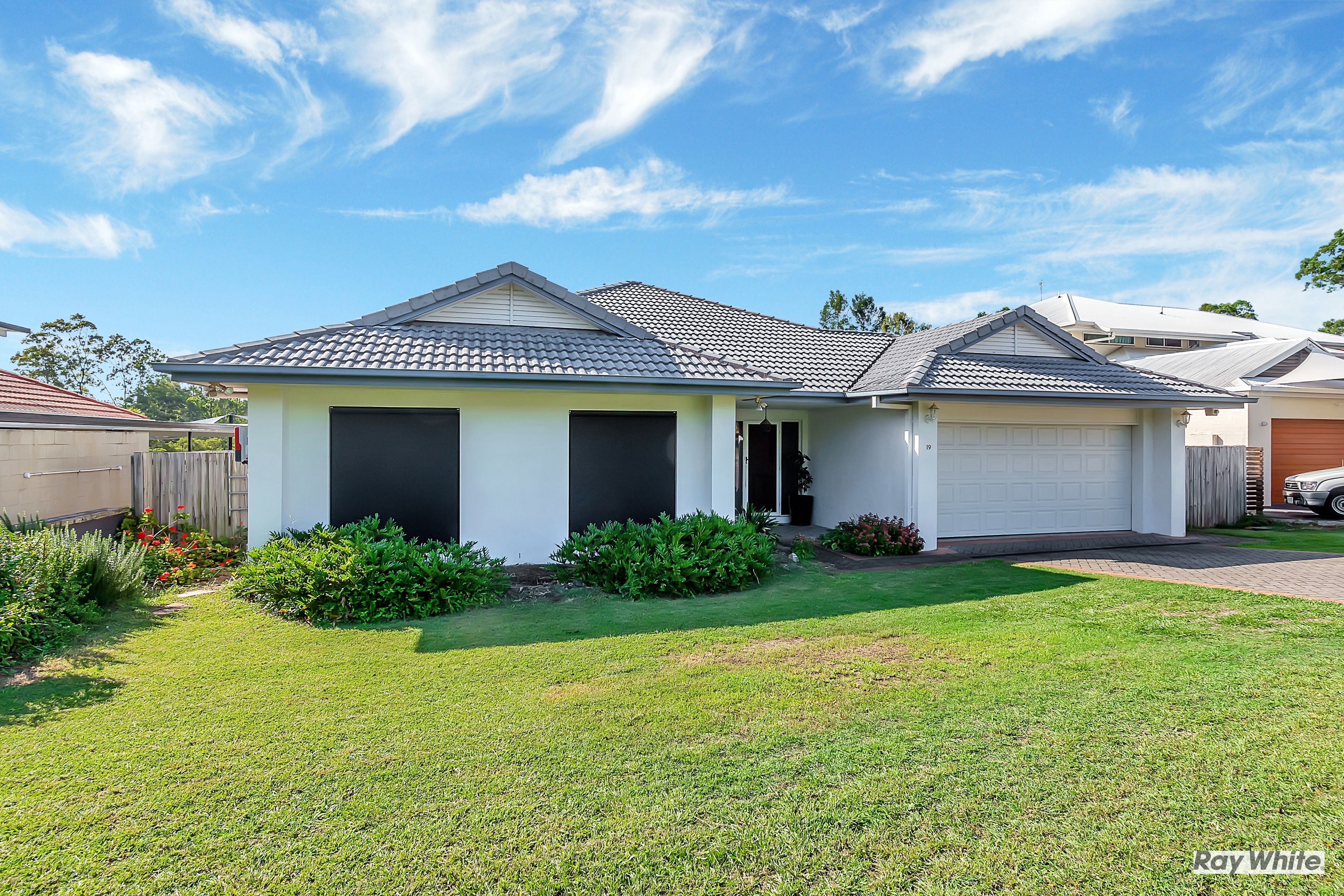 19 The Esplanade, Forest Lake, QLD 4078