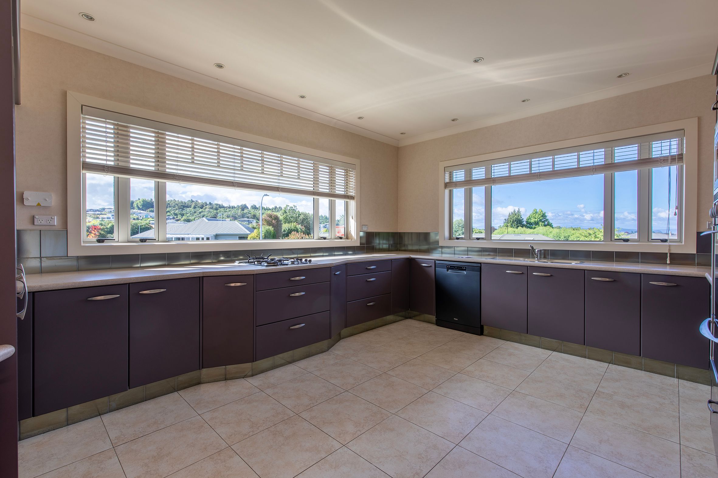 90 Harvey Street, Waipahihi, Taupo District