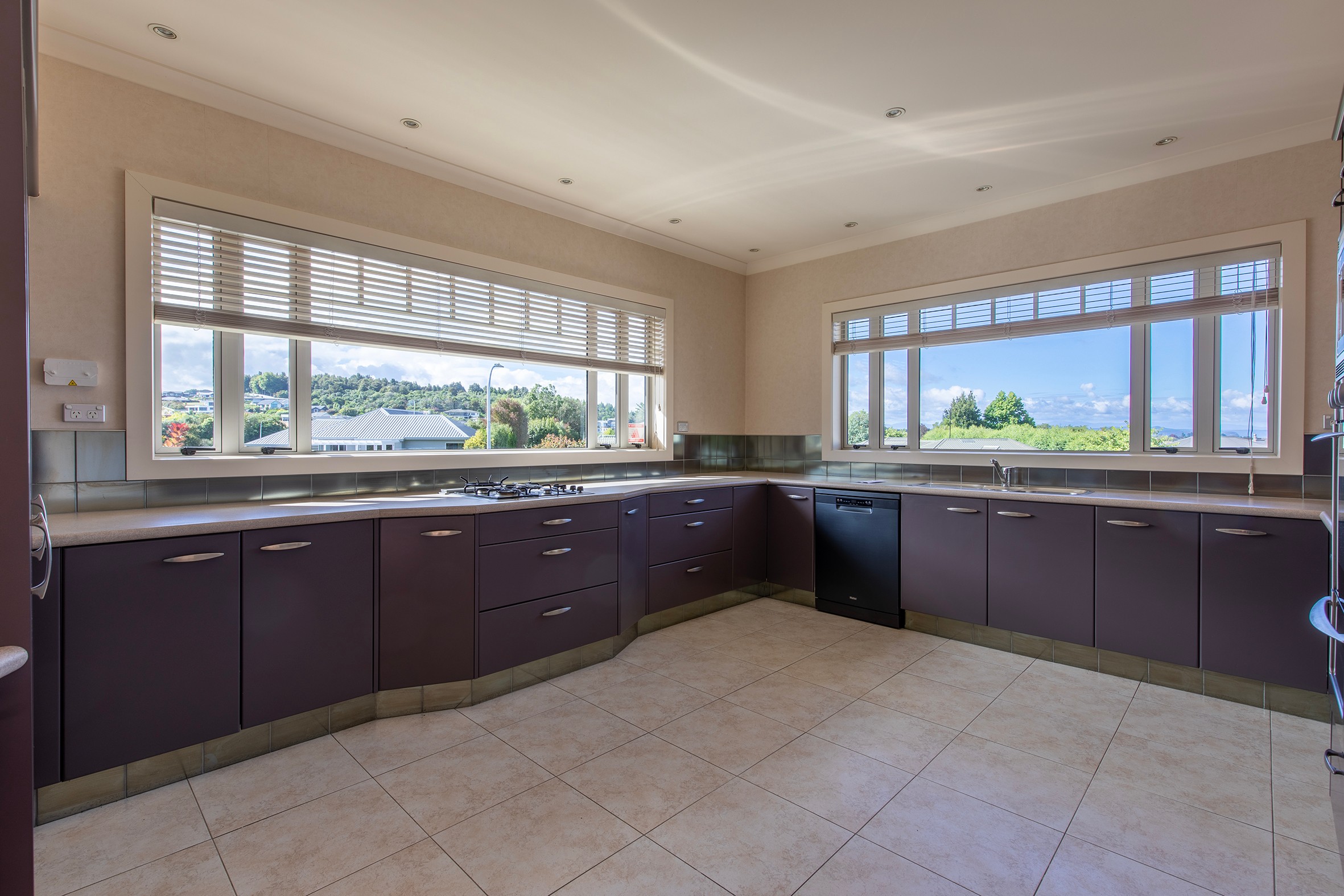 90 Harvey Street, Waipahihi, Taupo District