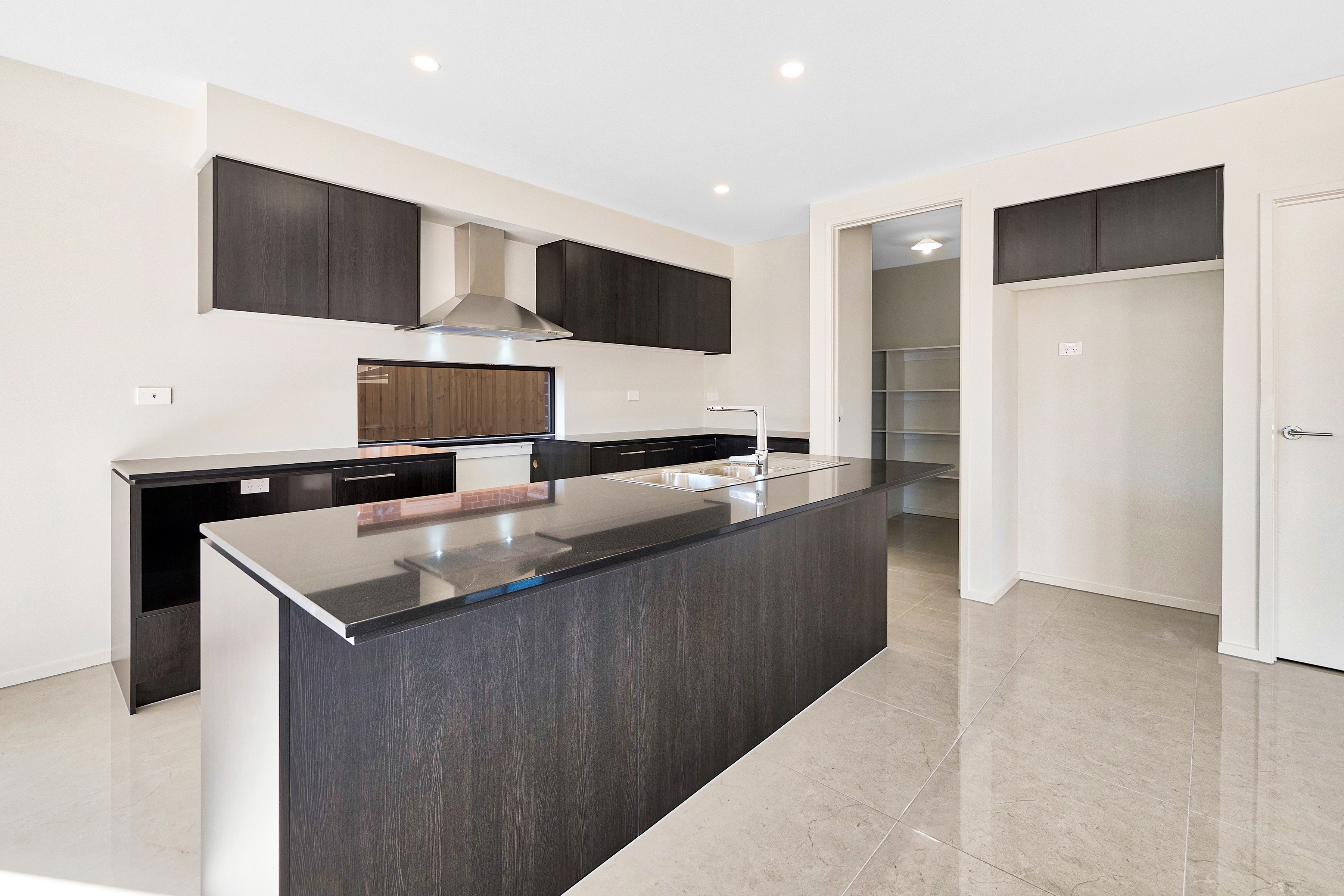 1 Pebblestone Circuit, Clyde North, VIC 3978