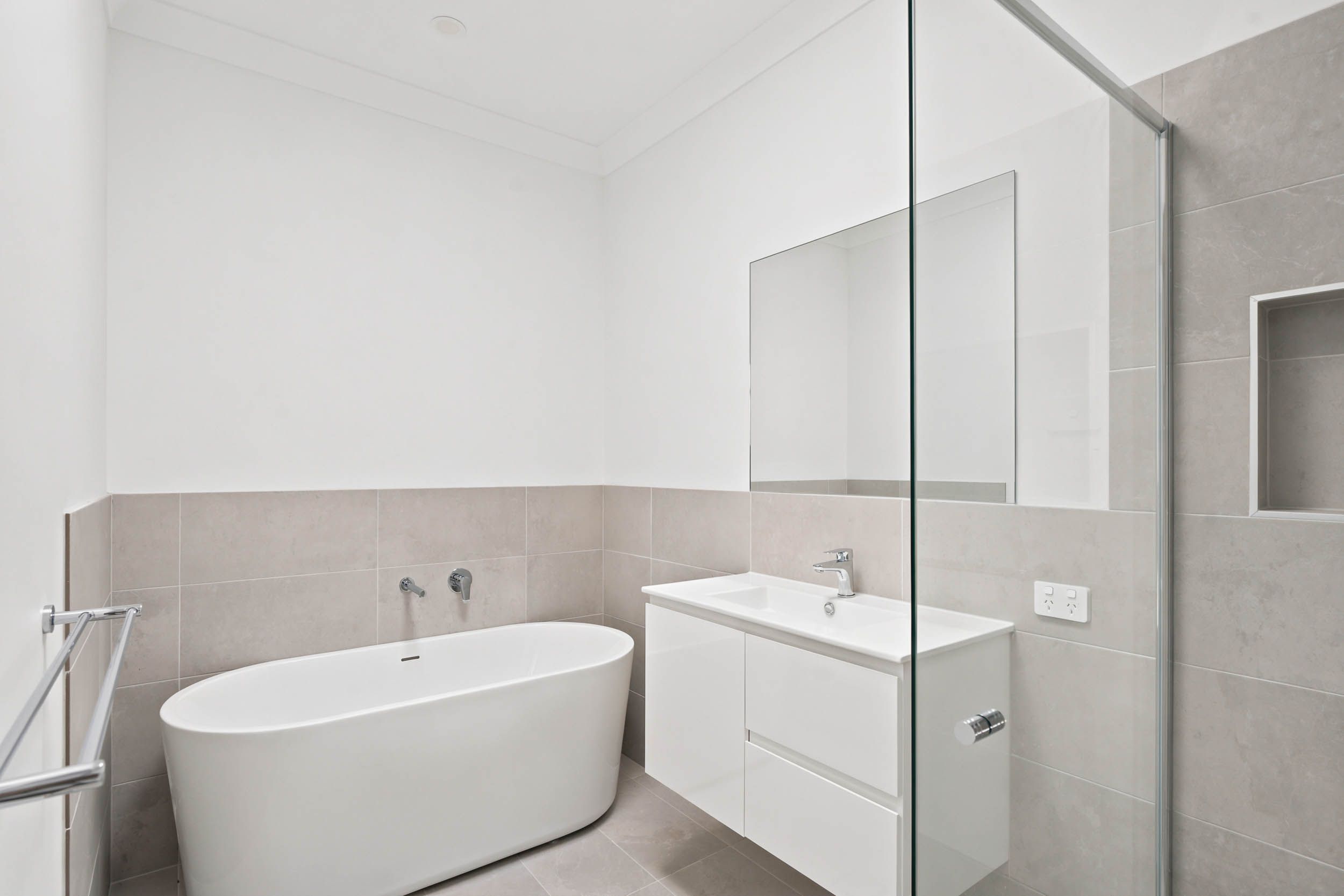 4 Indian Avenue, Goulburn, NSW 2580